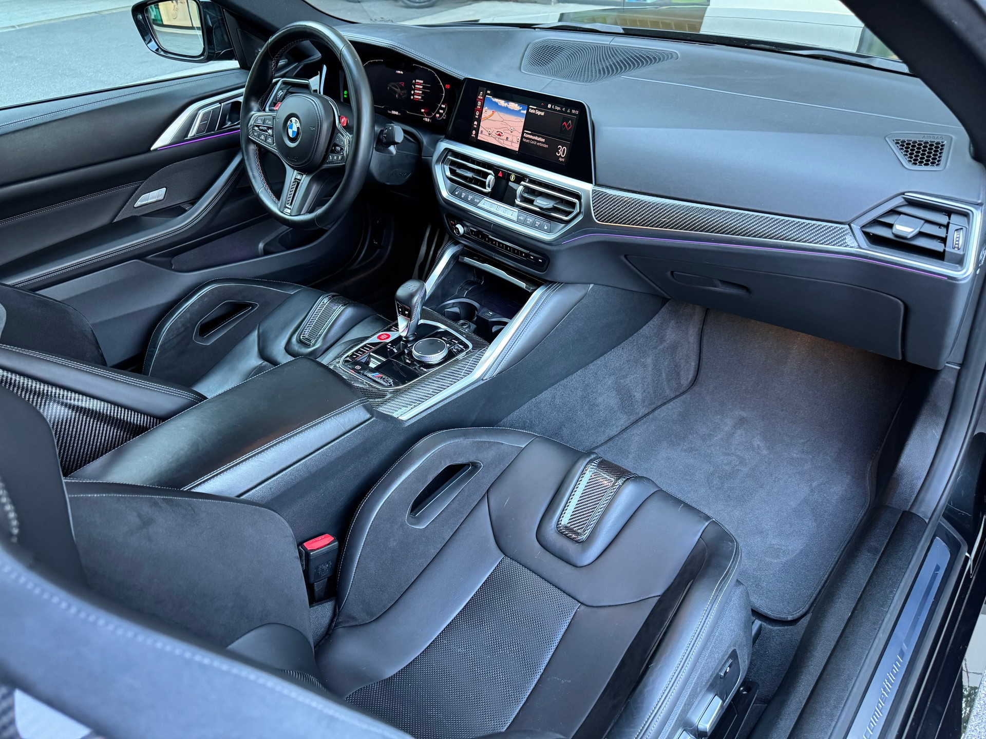 BMW M4 Coupé Competition M xDrive-image-11