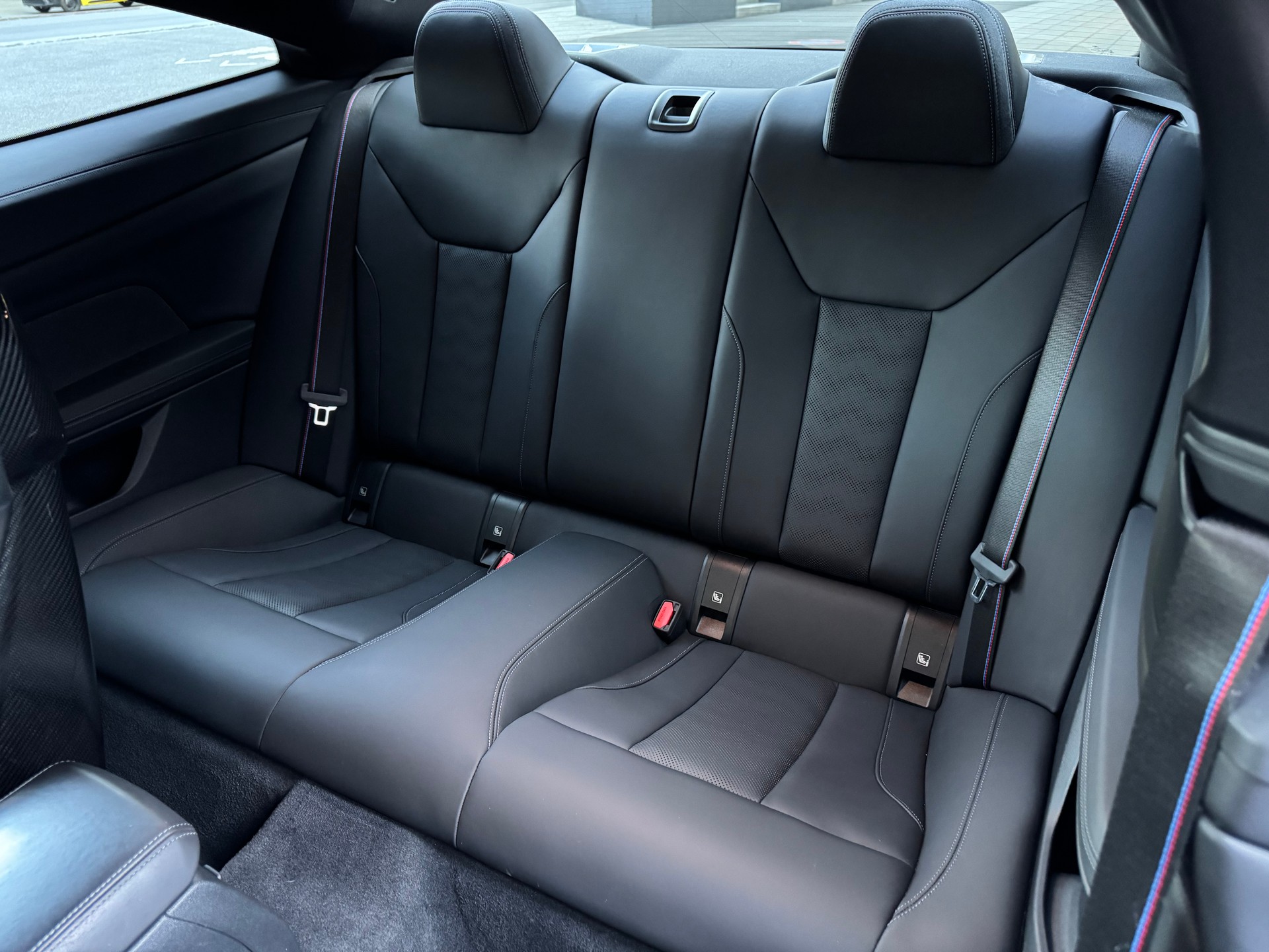 BMW M4 Coupé Competition M xDrive-image-13