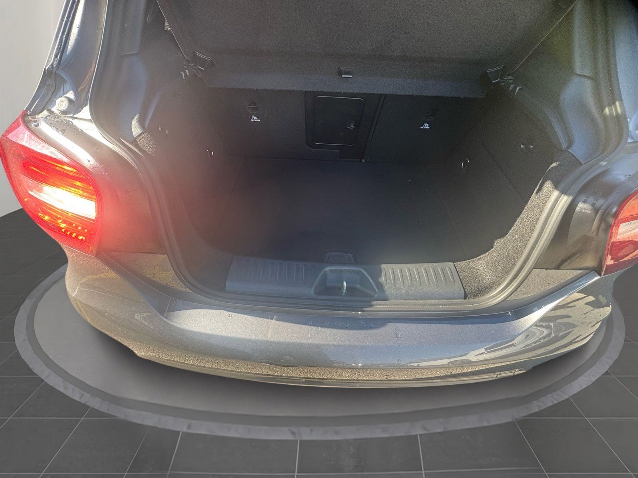 MERCEDES-BENZ A 250 Sport 7G-DCT-image-5