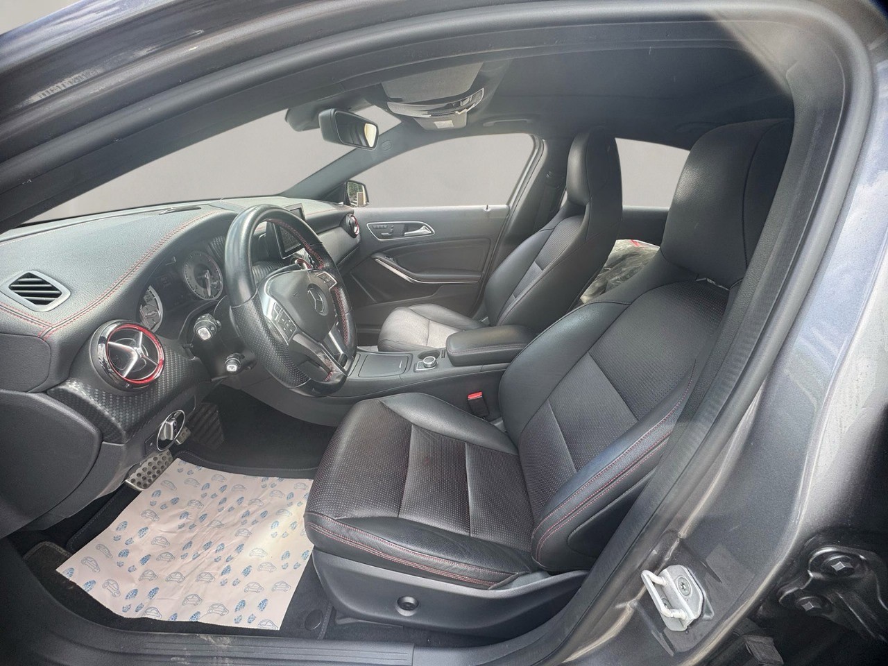 MERCEDES-BENZ A 250 Sport 7G-DCT-image-13