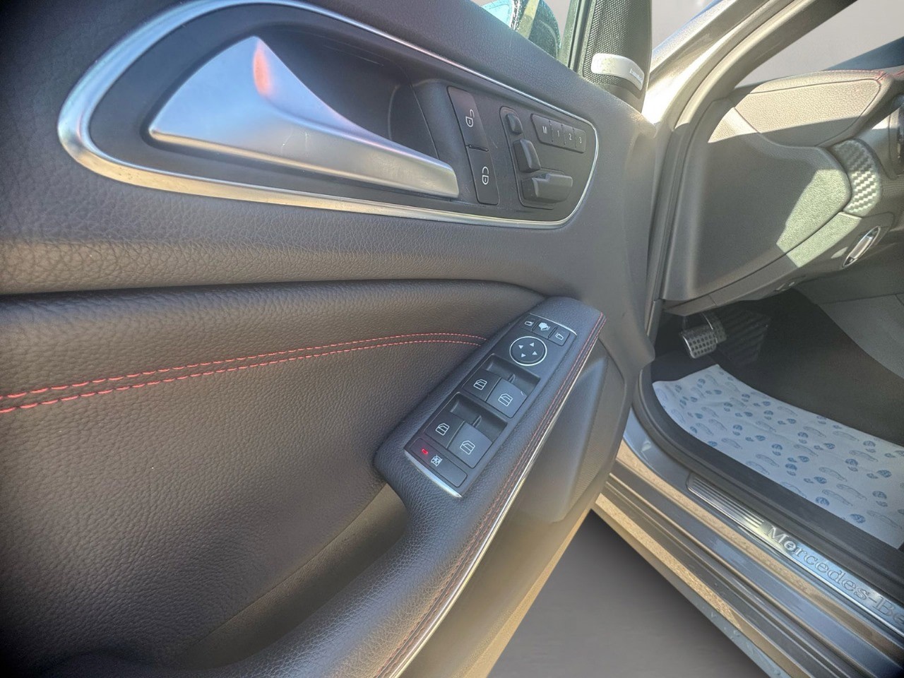 MERCEDES-BENZ A 250 Sport 7G-DCT-image-9