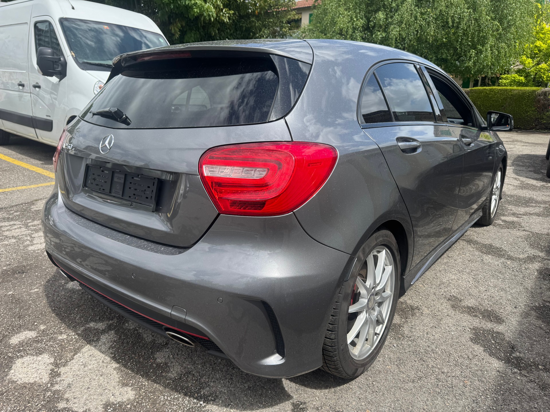 MERCEDES-BENZ A 250 Sport 7G-DCT-image-11