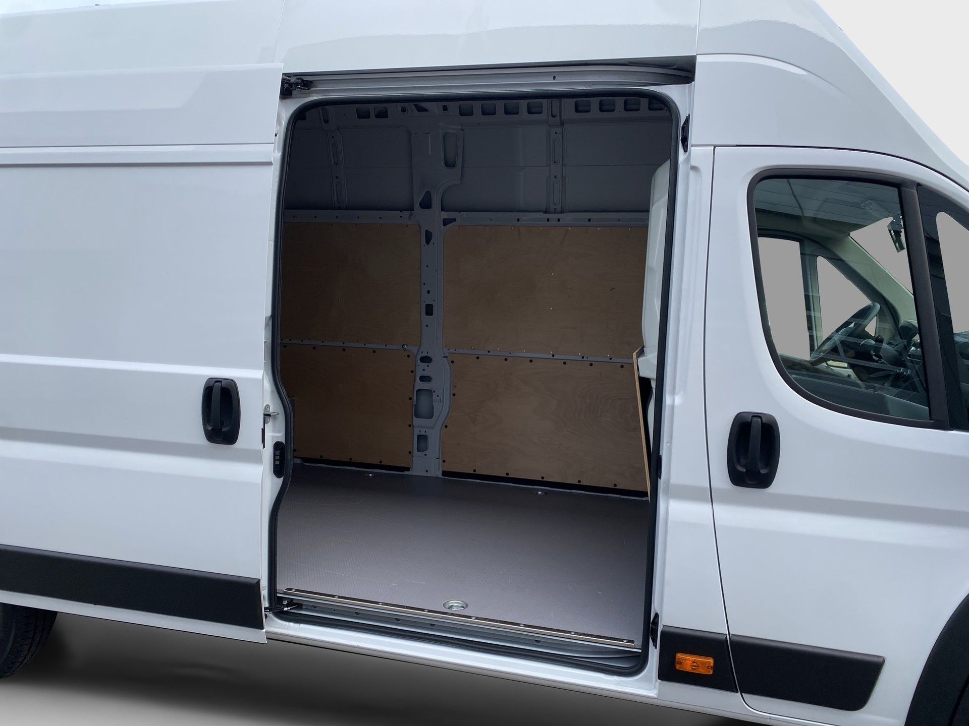 CITROEN Jumper 35 Heavy L4H3 140 Confort-image-6