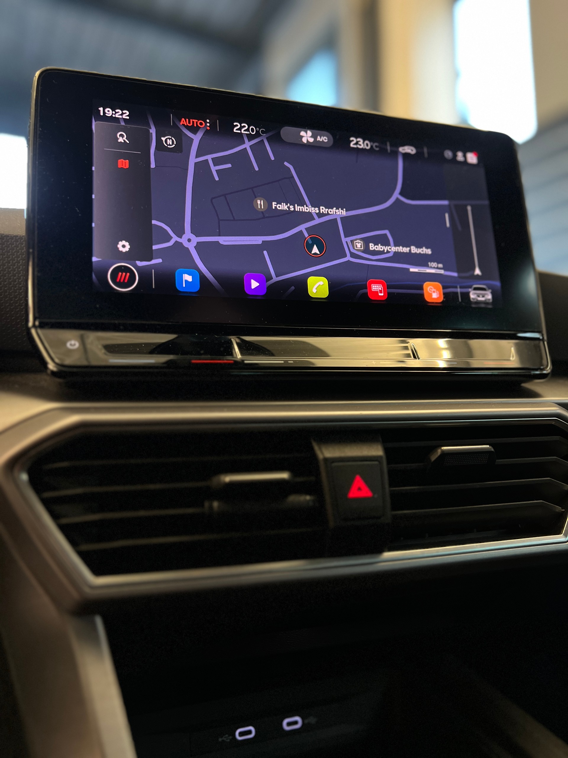 SEAT Leon ST 2.0 TDI EVO DSG FR-image-13