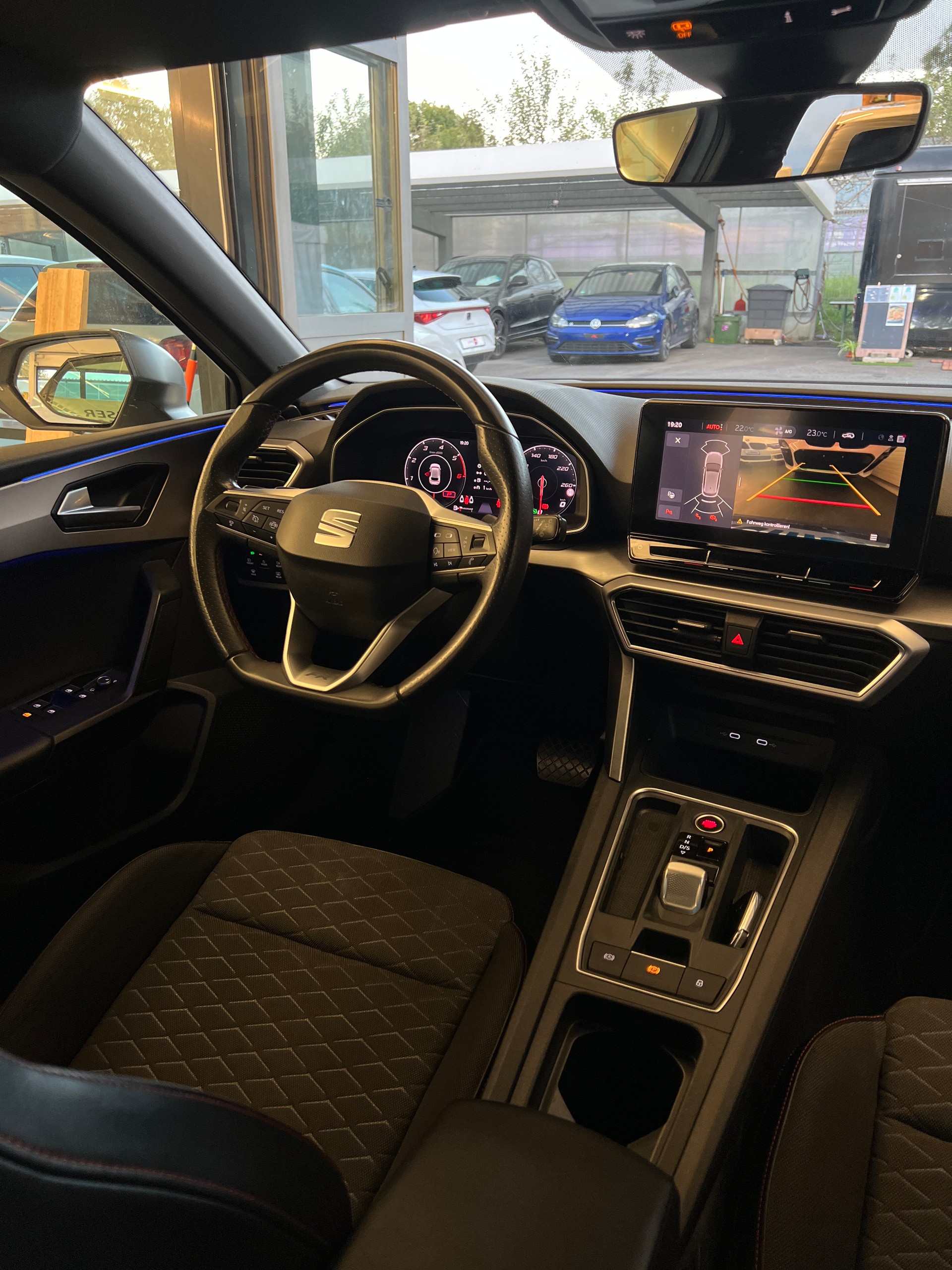 SEAT Leon ST 2.0 TDI EVO DSG FR-image-9