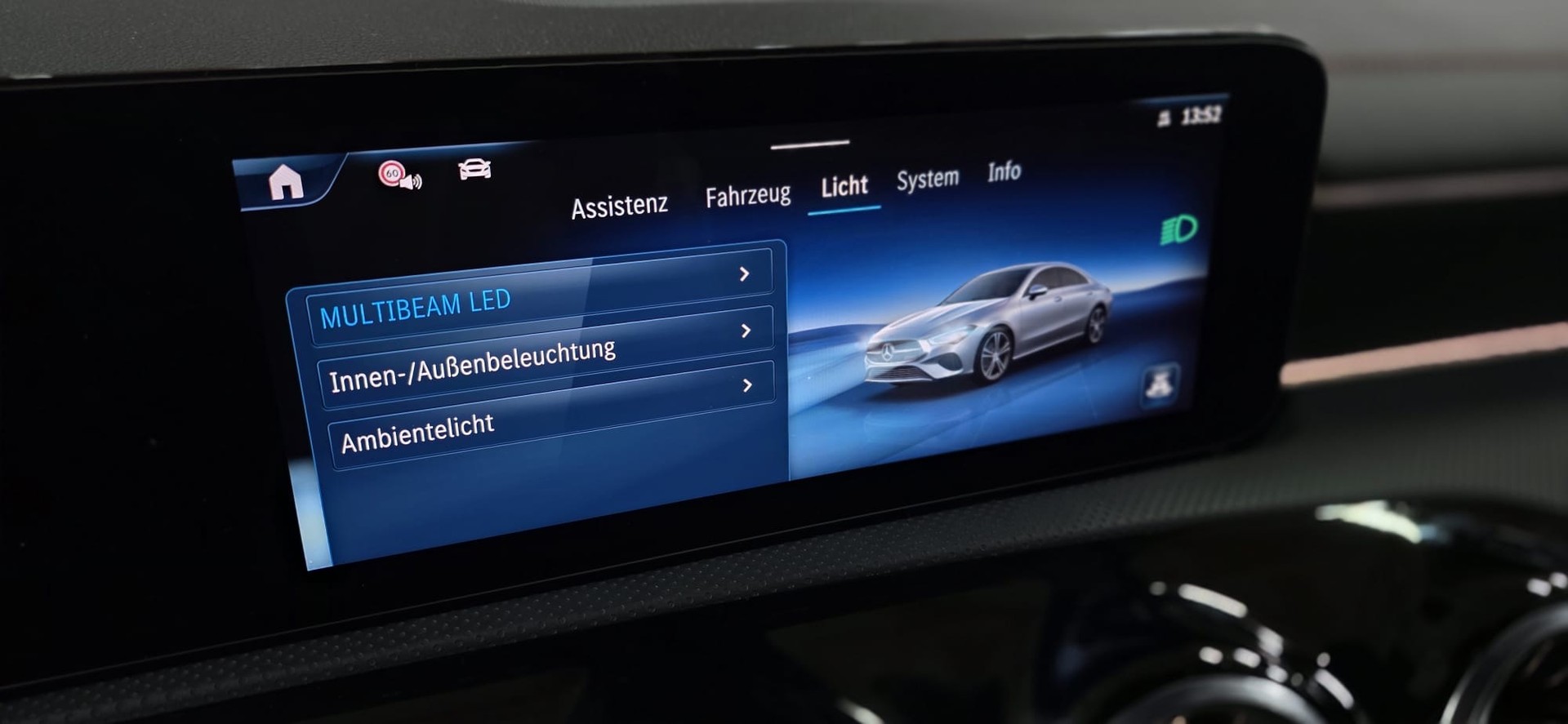MERCEDES-BENZ CLA 200 AMG Line 7G-DCT *AHK*-image-21