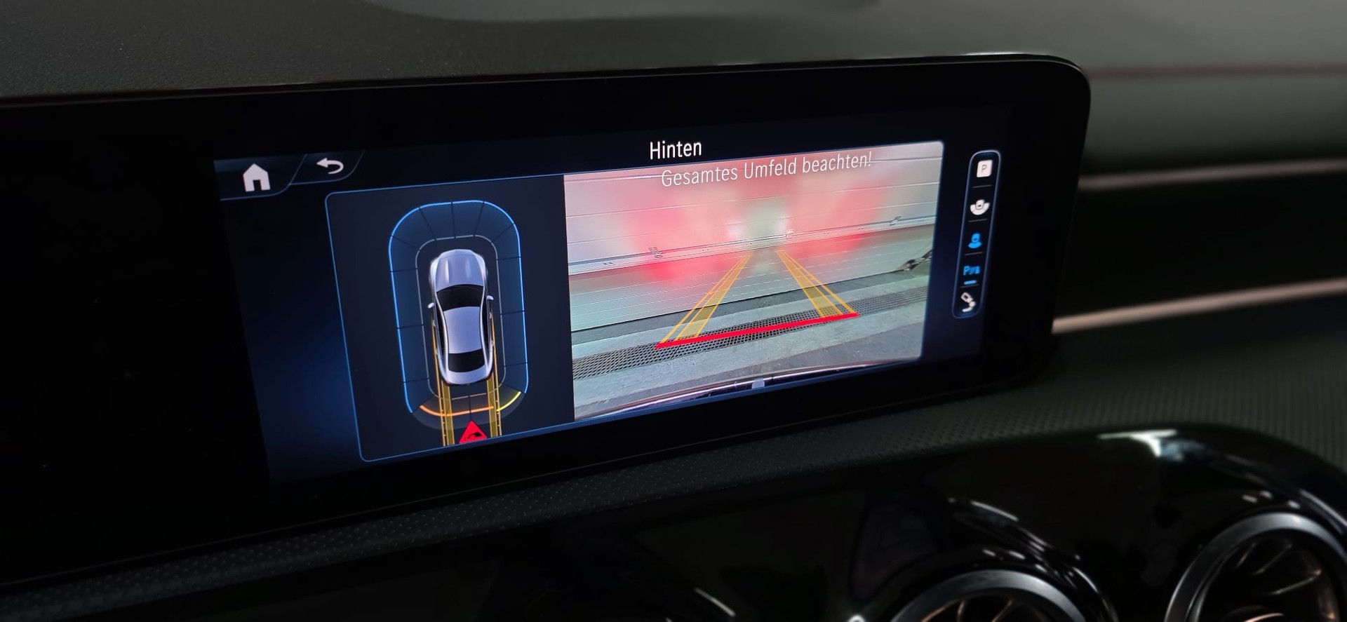 MERCEDES-BENZ CLA 200 AMG Line 7G-DCT *AHK*-image-22