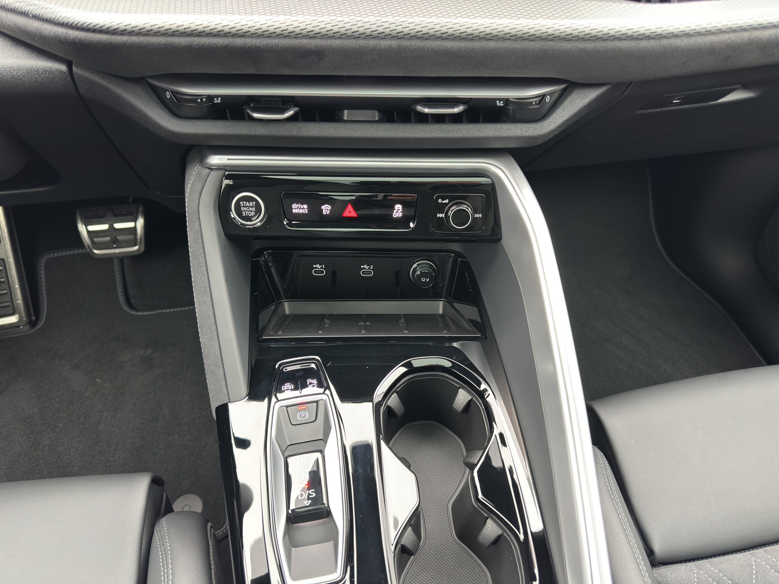 AUDI Q5 e-hybrid quattro 220 kW S-tronic-image-12