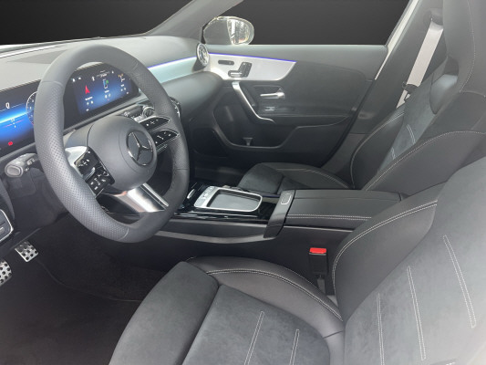 MERCEDES-BENZ A 180 Night Star 7G-DCT-image-5