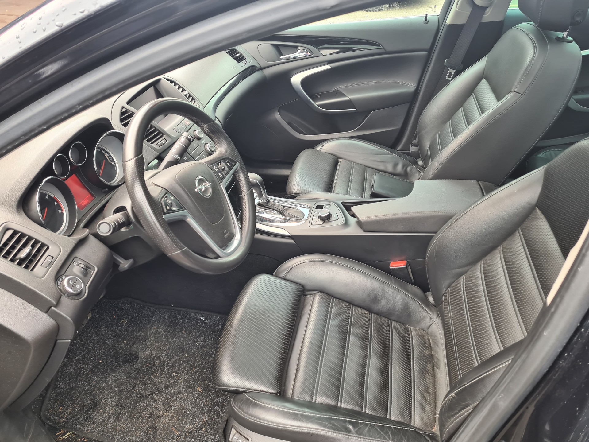 OPEL Insignia ST 2.0 Turbo Cosmo 4WD Aut.-image-4