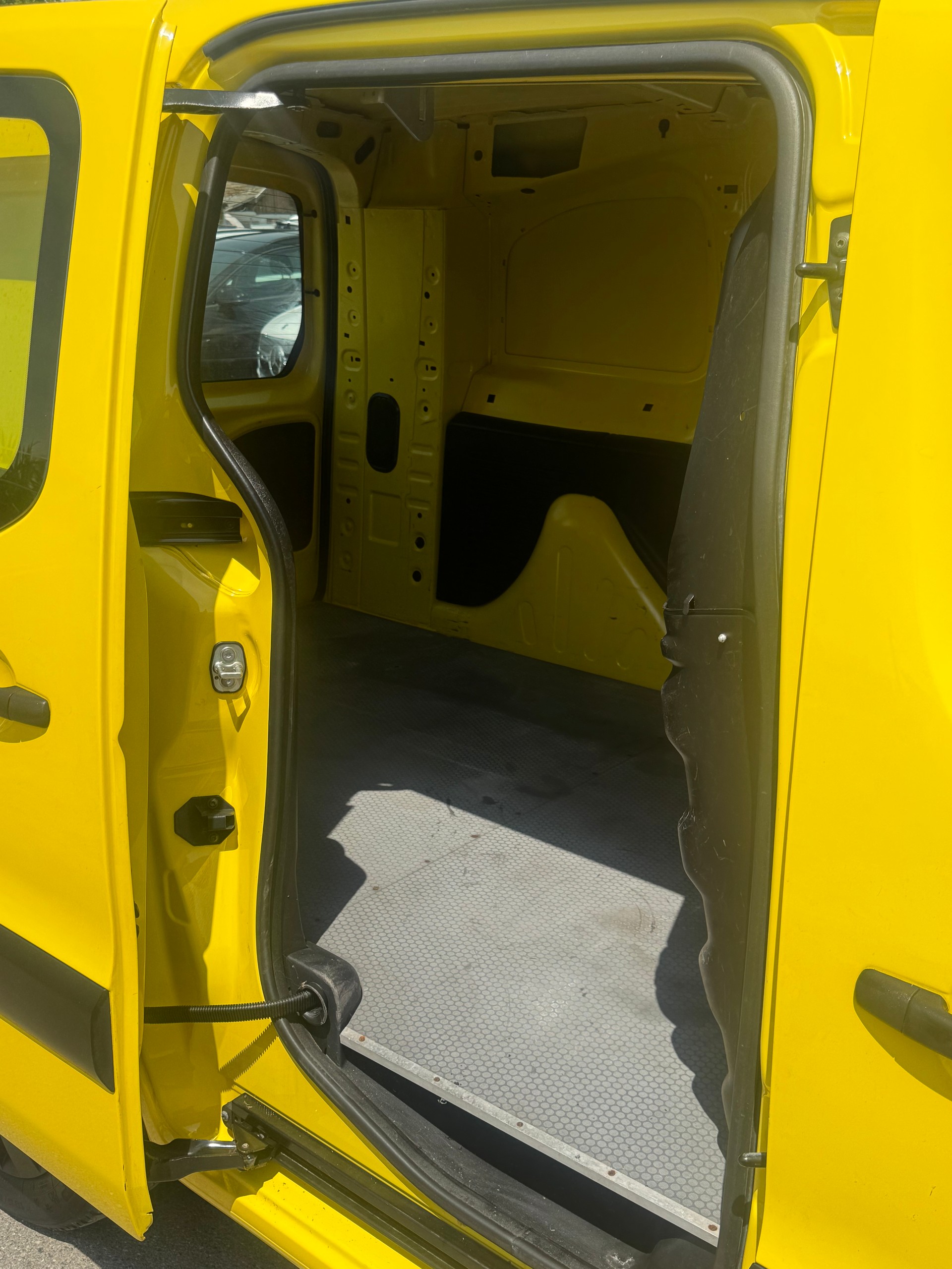 CITROEN Berlingo 1.6 e-HDi 800 Komf. A-image-10