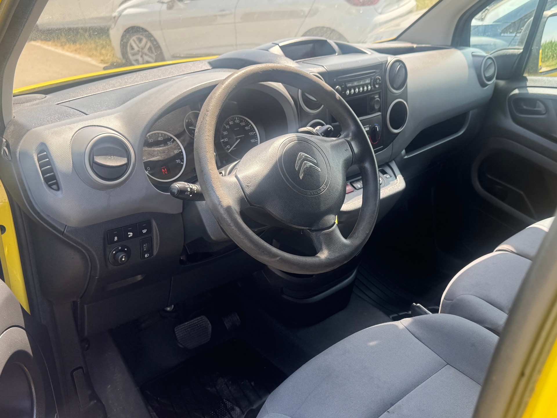CITROEN Berlingo 1.6 e-HDi 800 Komf. A-image-7