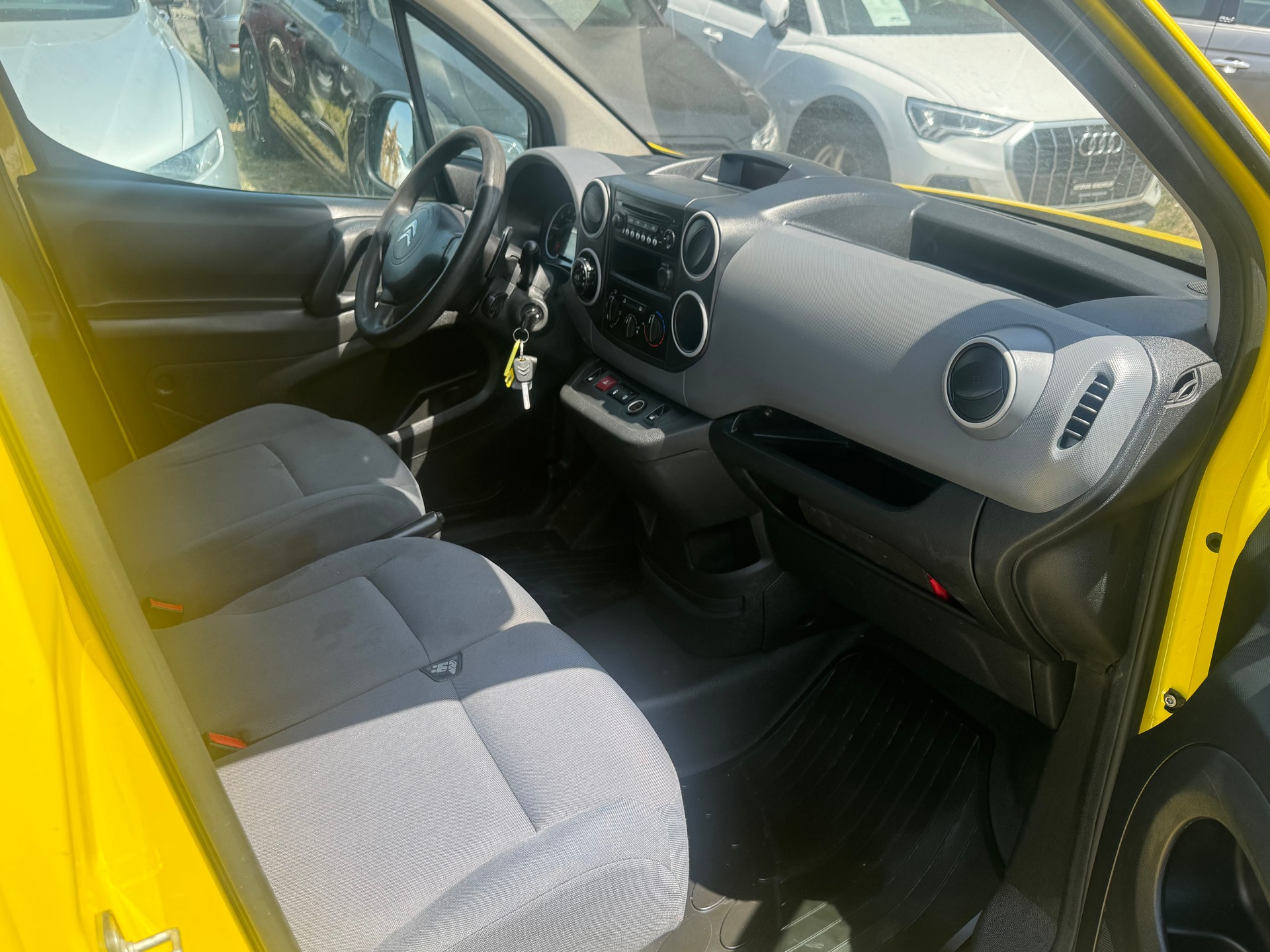 CITROEN Berlingo 1.6 e-HDi 800 Komf. A-image-5