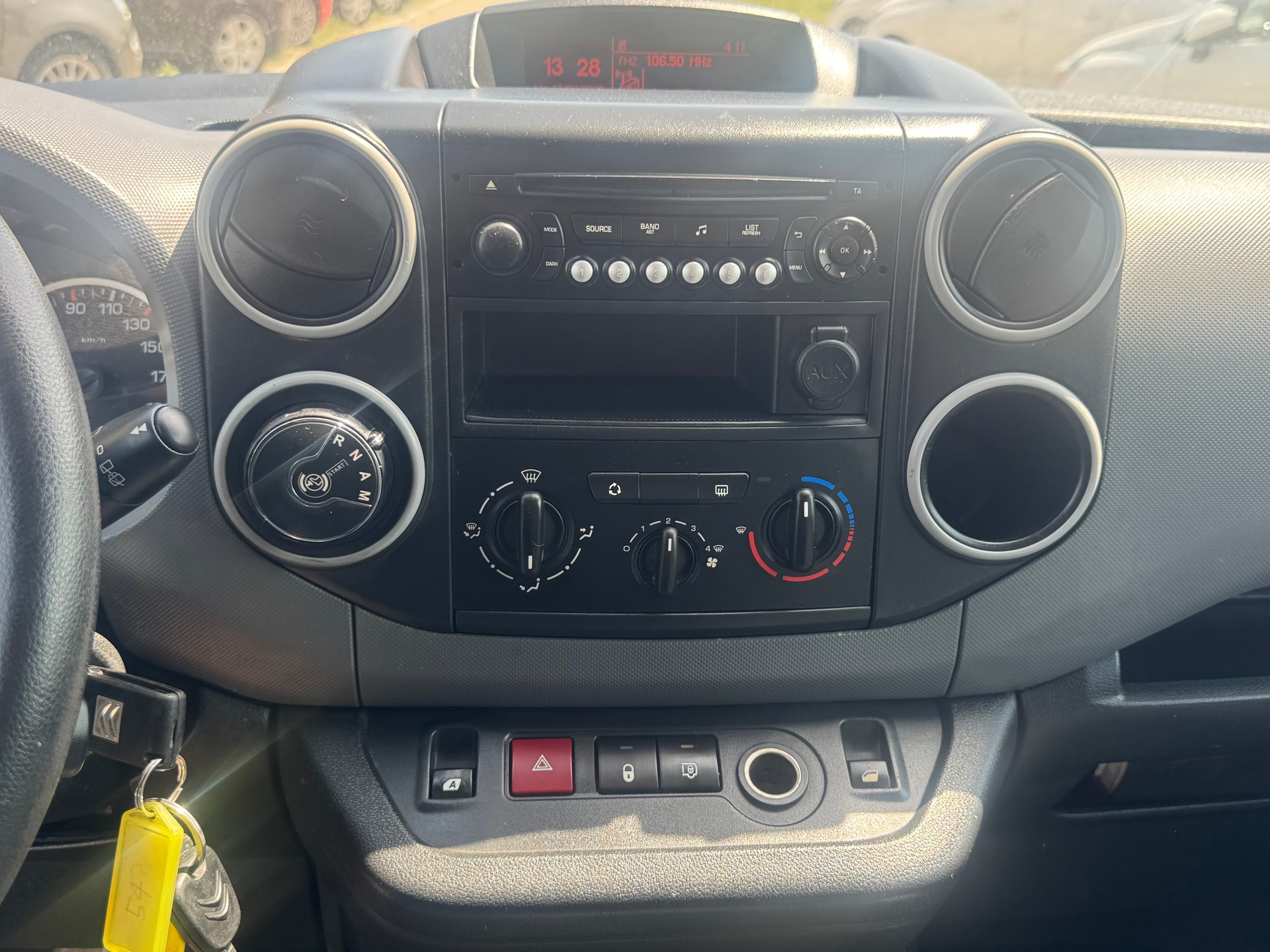 CITROEN Berlingo 1.6 e-HDi 800 Komf. A-image-8