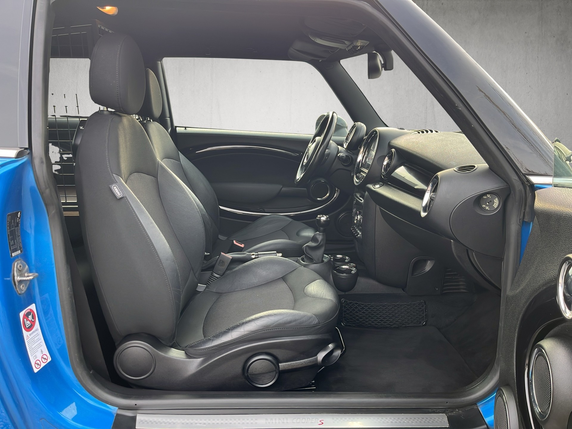 MINI Cooper S-image-10
