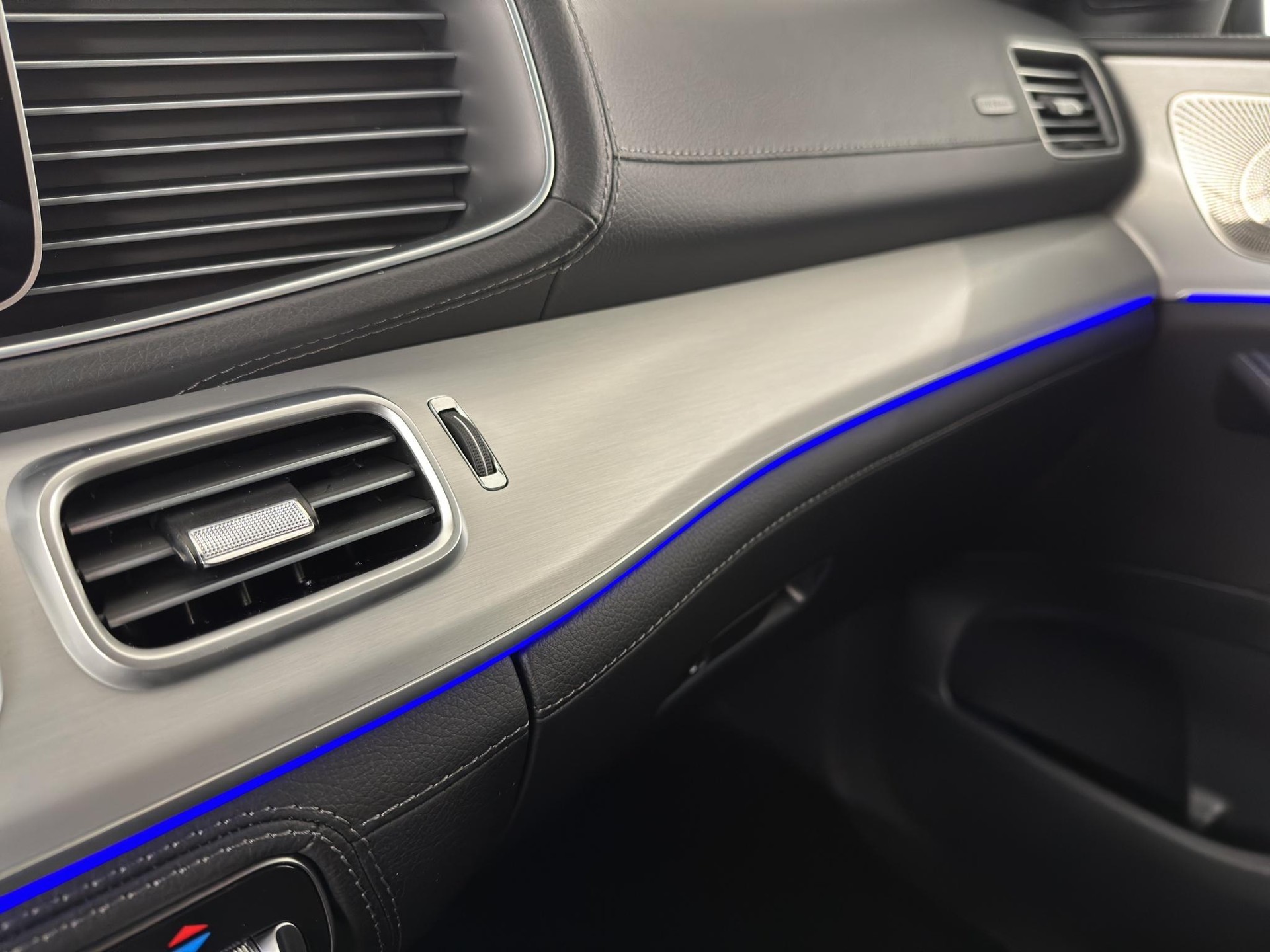 MERCEDES-BENZ GLE 450 d AMG Line 4matic-image-10