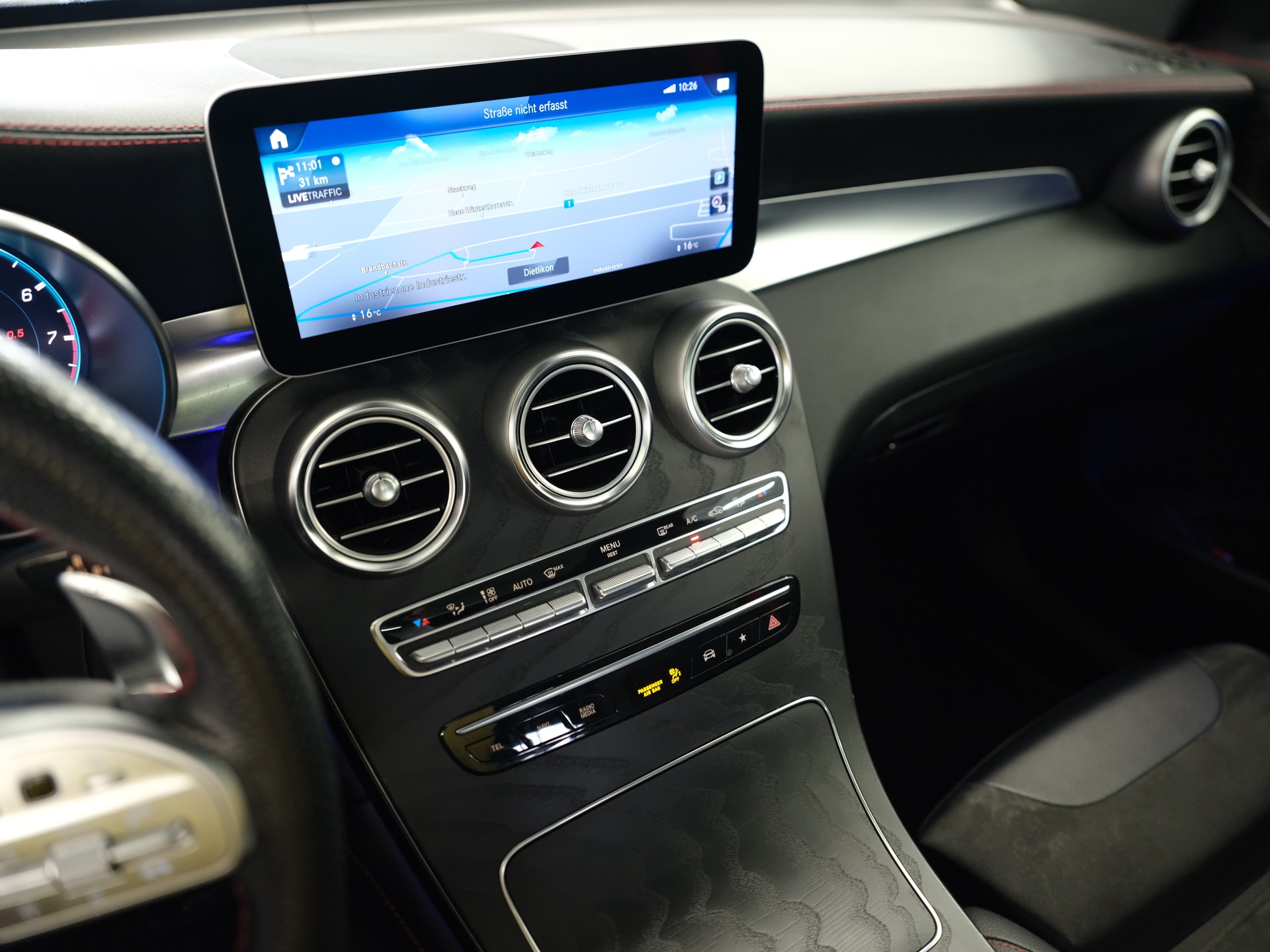 MERCEDES-BENZ GLC 43 AMG 4Matic 9G-Tronic-image-16