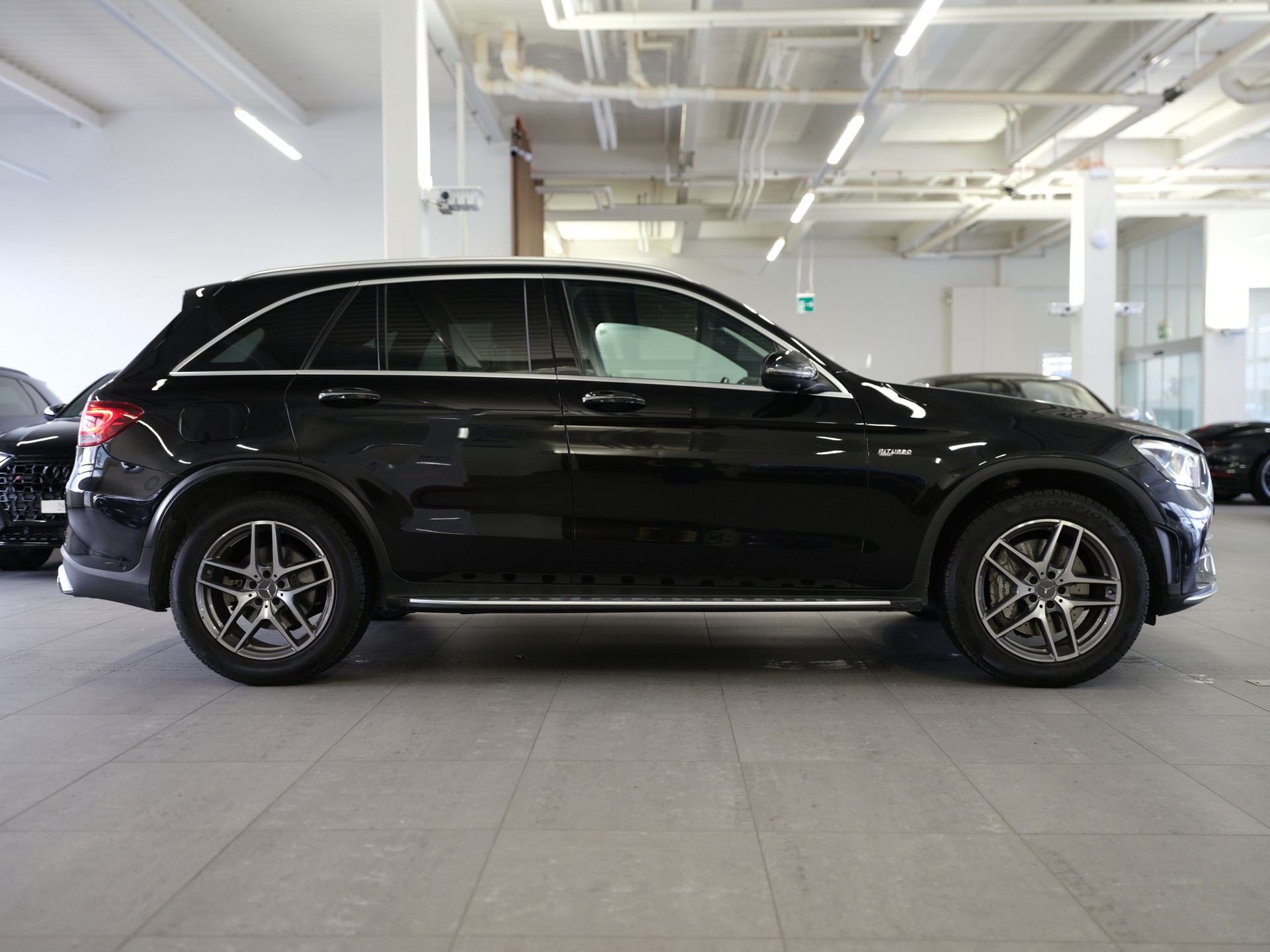 MERCEDES-BENZ GLC 43 AMG 4Matic 9G-Tronic-image-7