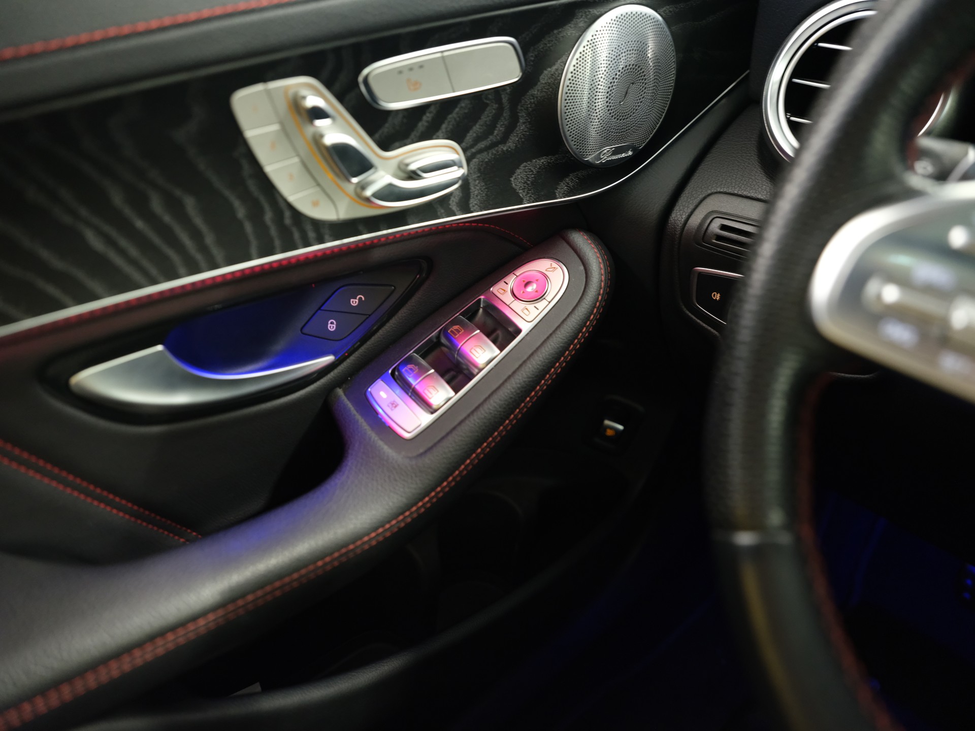 MERCEDES-BENZ GLC 43 AMG 4Matic 9G-Tronic-image-18