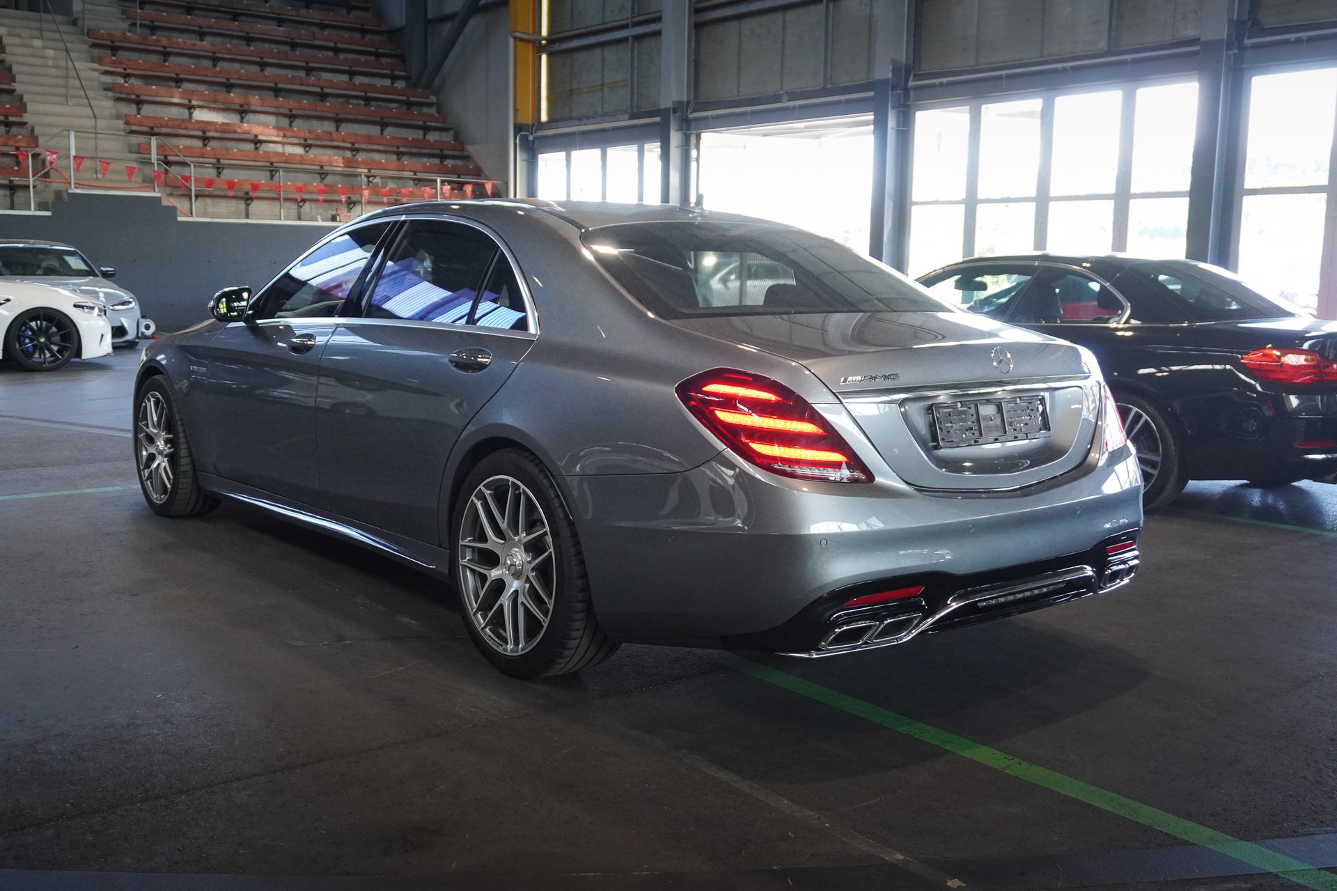 MERCEDES-BENZ S 63 AMG L 4Matic+ 9G-Tronic-image-3