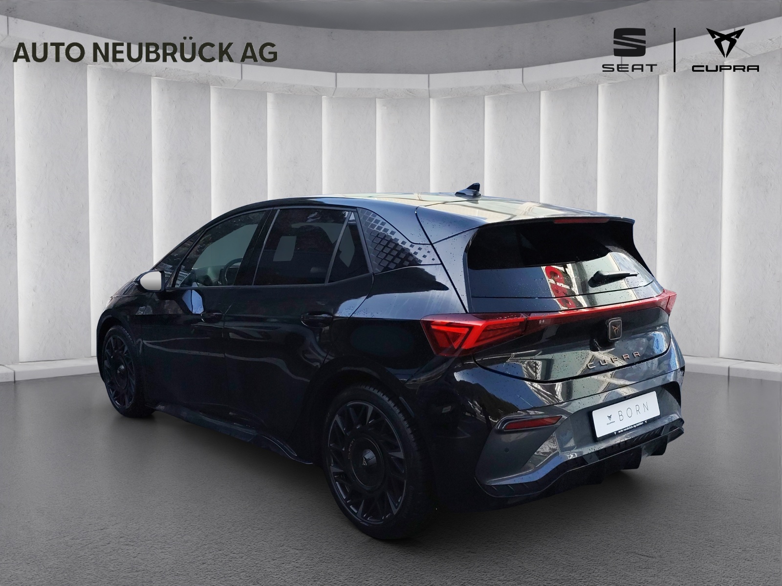 CUPRA Born 79 kWh e-Boost Adrenaline-image-1