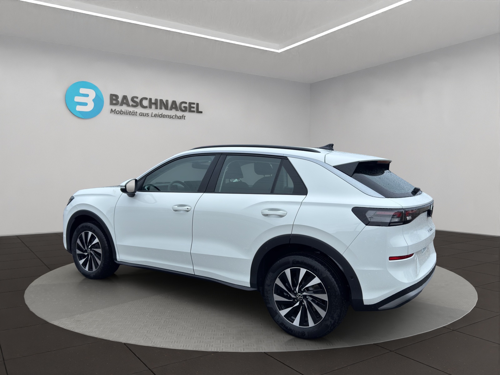 VW T-Roc 1.5 eTSI mHEV Life DSG-image-2