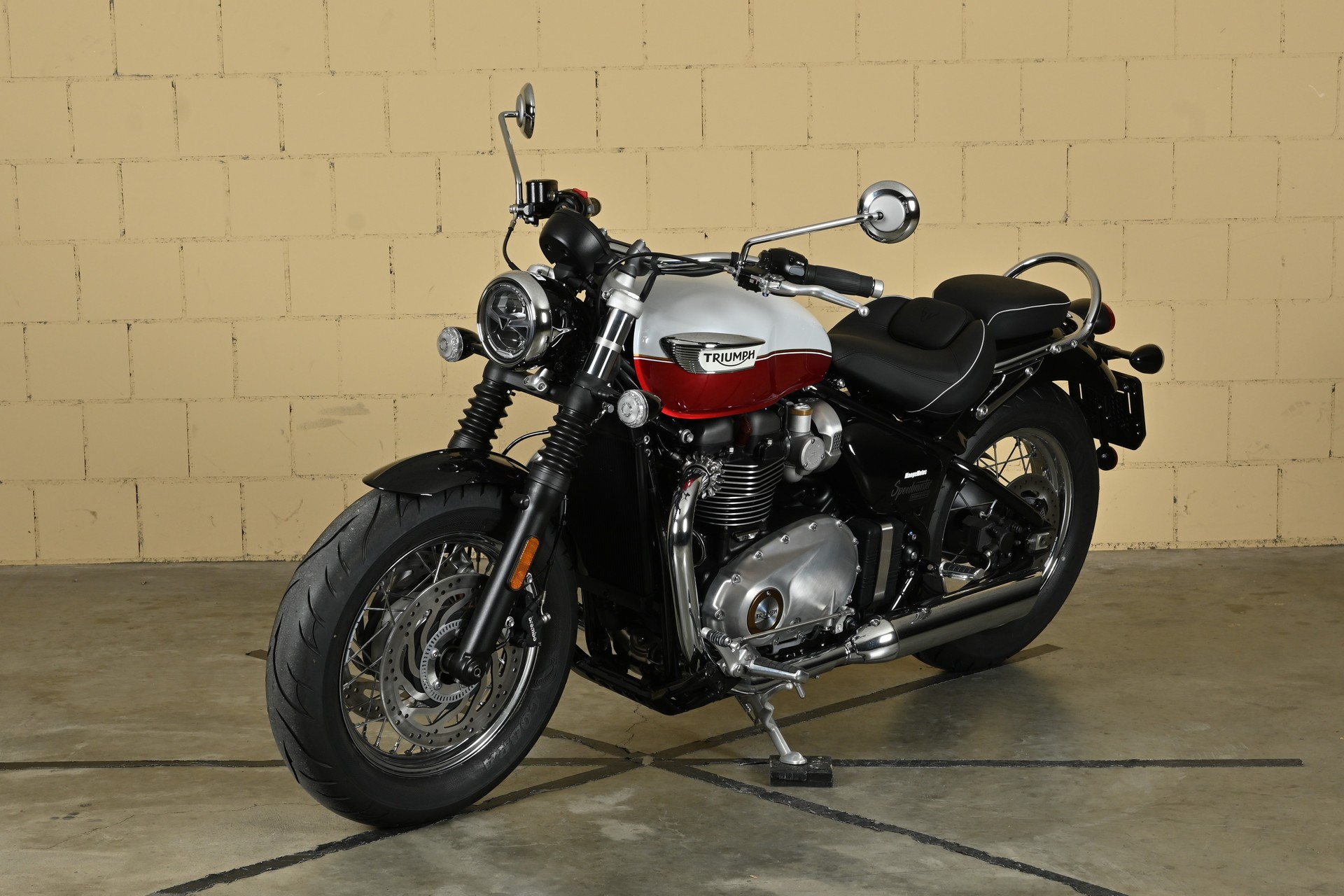 TRIUMPH Speedmaster-showroom-element-2