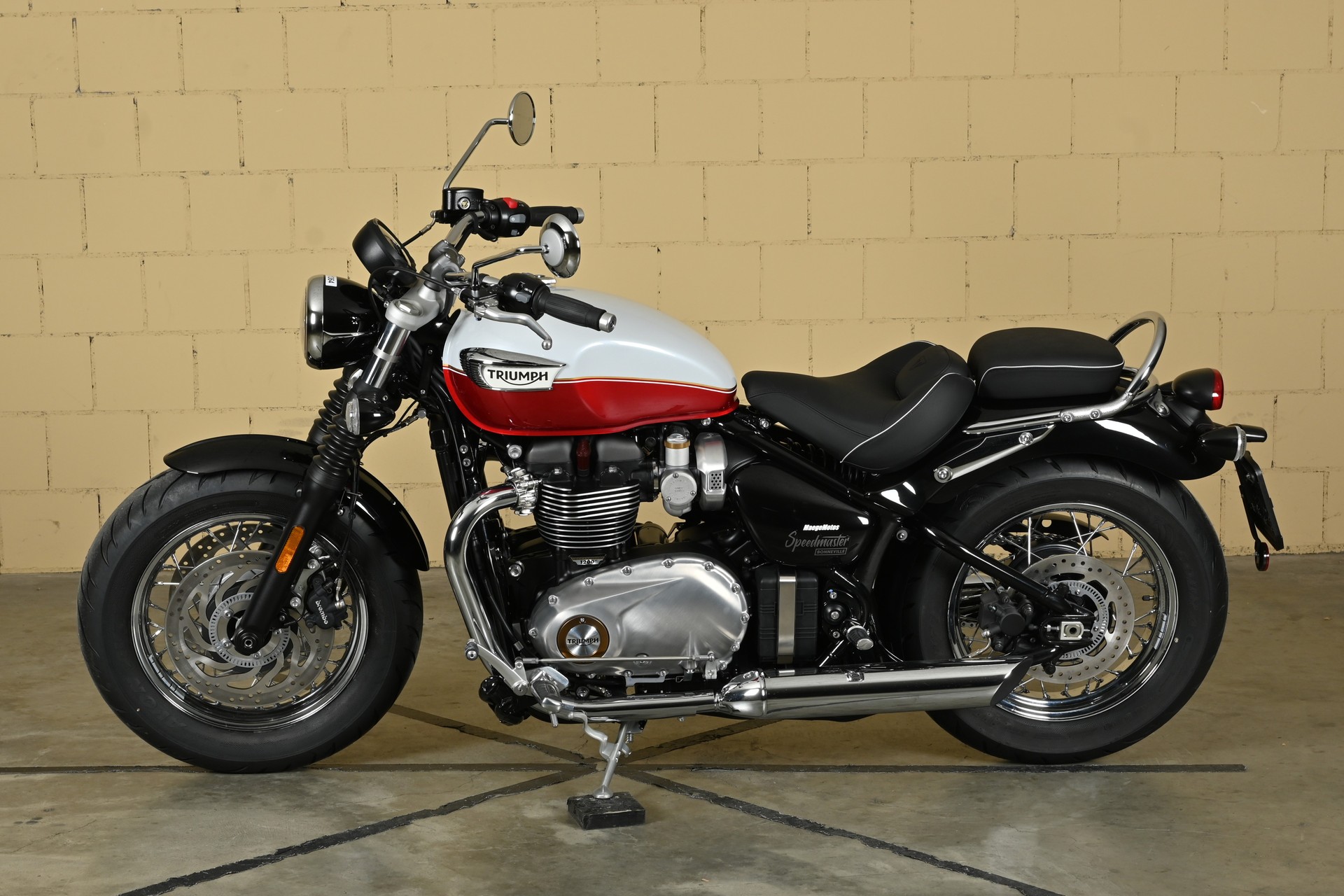 TRIUMPH Speedmaster-showroom-element-3