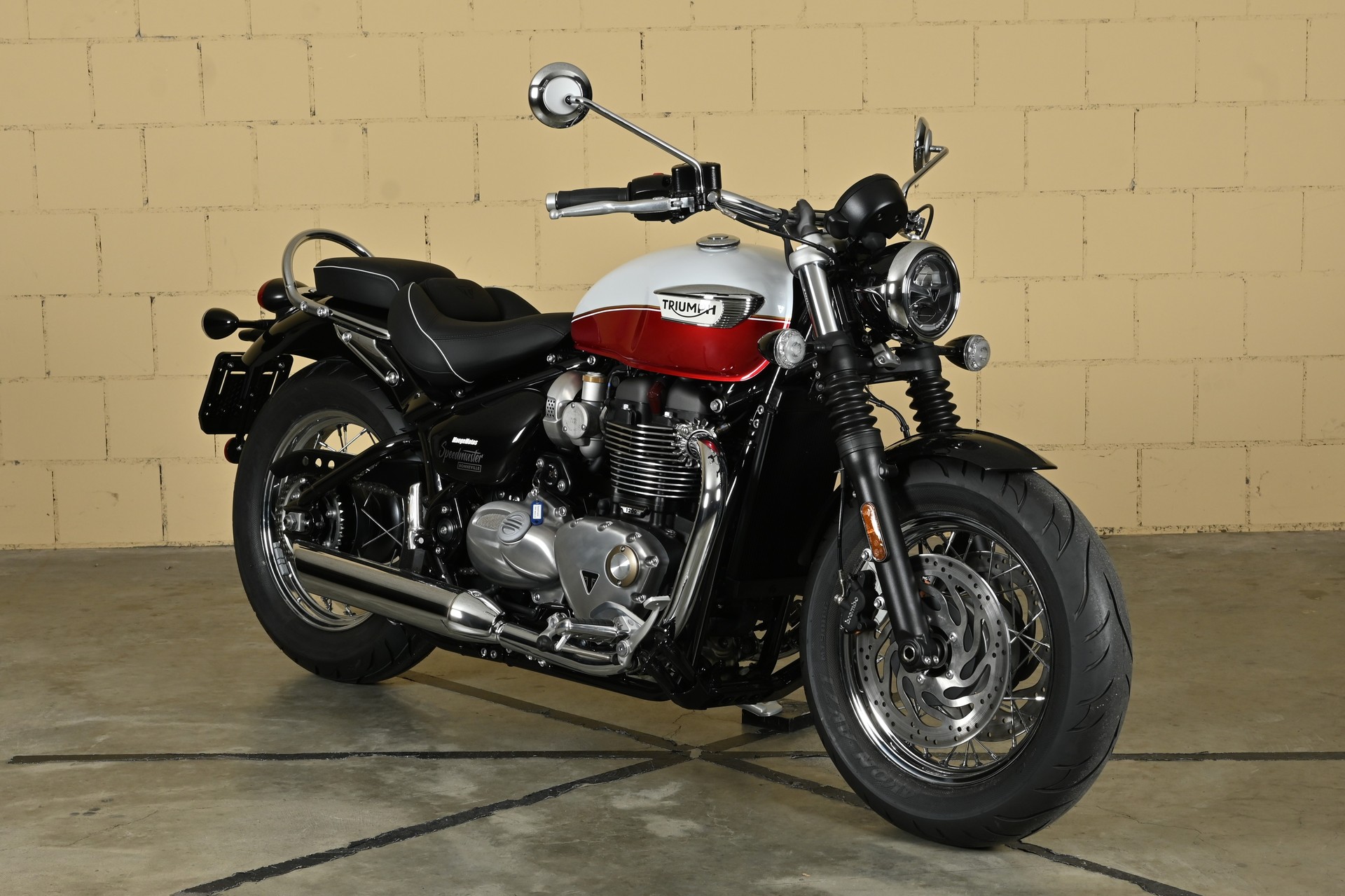 TRIUMPH Speedmaster-showroom-element-1