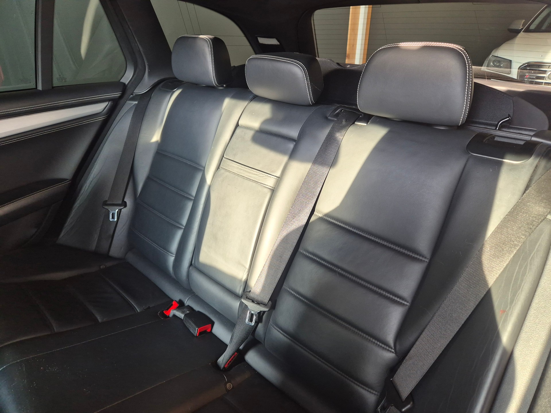 MERCEDES-BENZ C 63 AMG Avantgarde 7G-Tronic - Swiss Edition-image-13