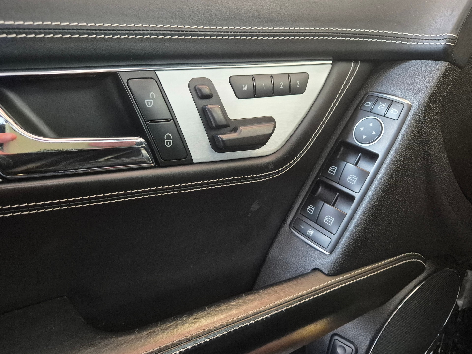 MERCEDES-BENZ C 63 AMG Avantgarde 7G-Tronic - Swiss Edition-image-11