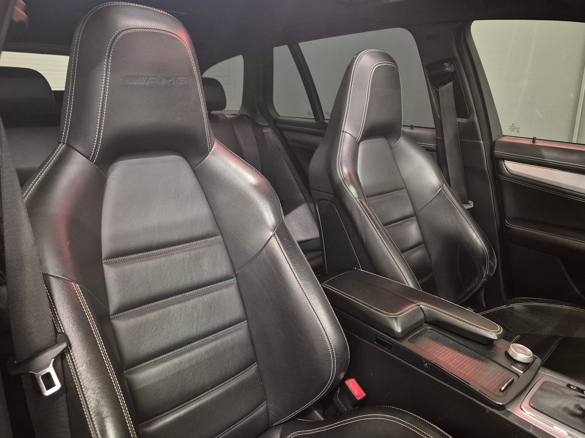 MERCEDES-BENZ C 63 AMG Avantgarde 7G-Tronic - Swiss Edition-image-17