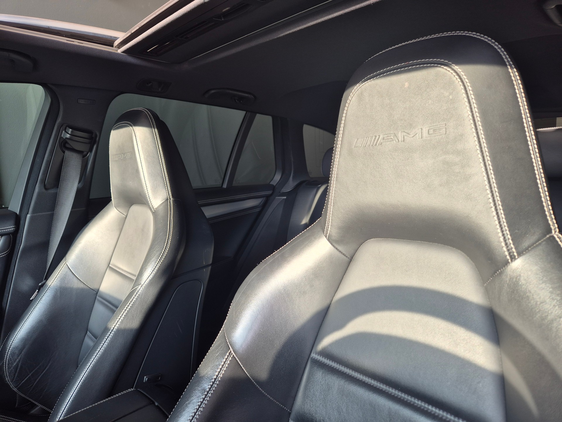 MERCEDES-BENZ C 63 AMG Avantgarde 7G-Tronic - Swiss Edition-image-12