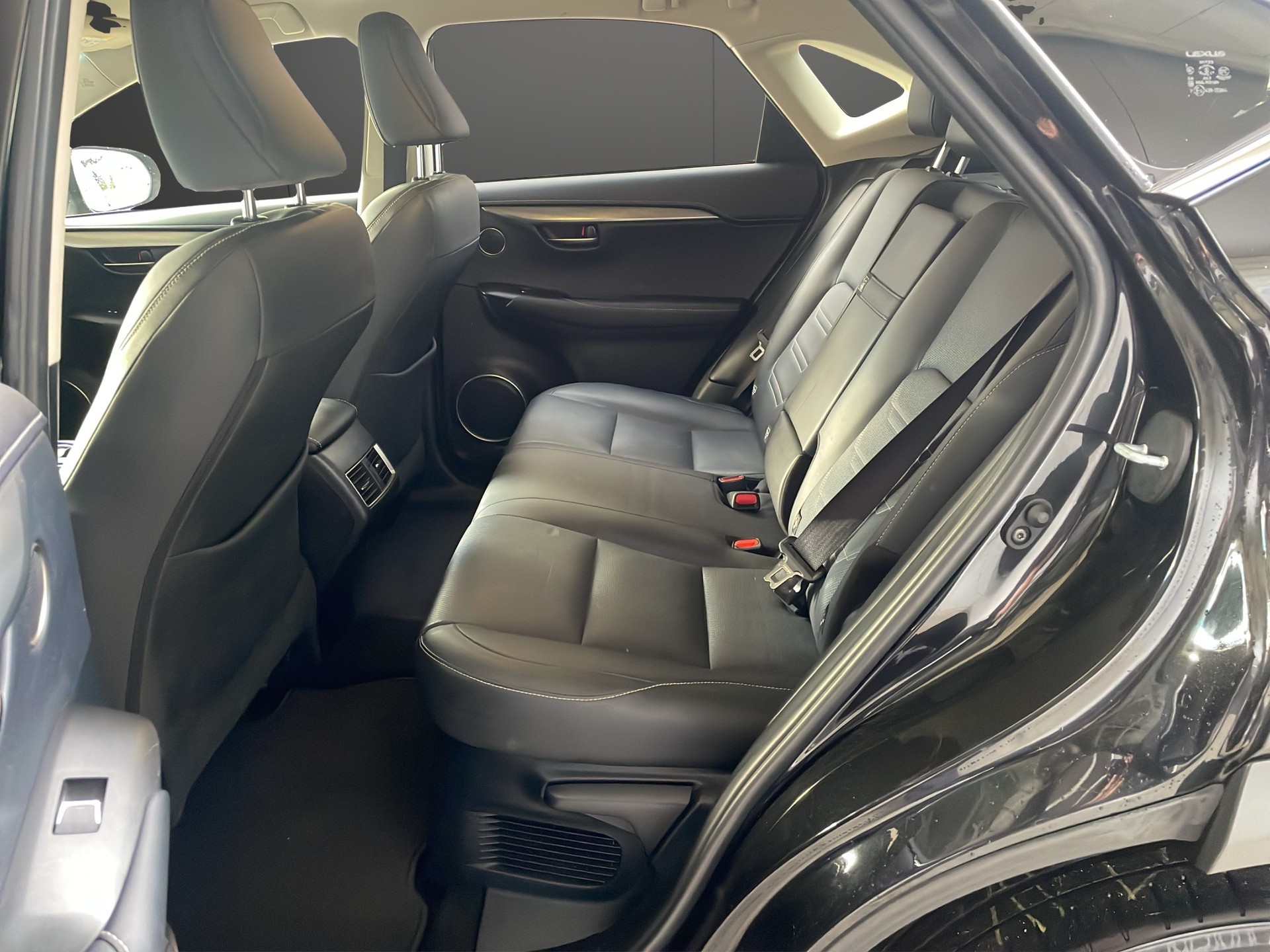 LEXUS NX 300h Diamond E-Four Automatic-image-7