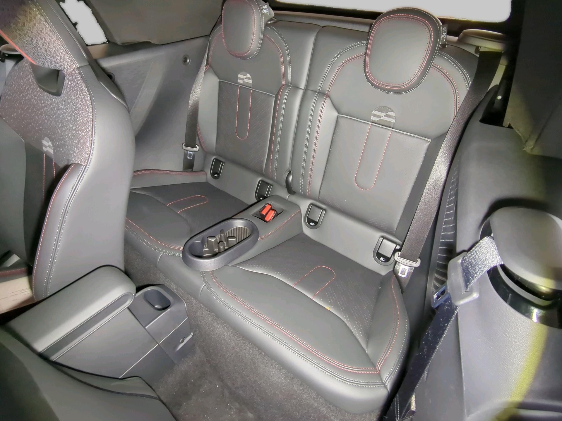MINI John Cooper Works Cabrio-image-16