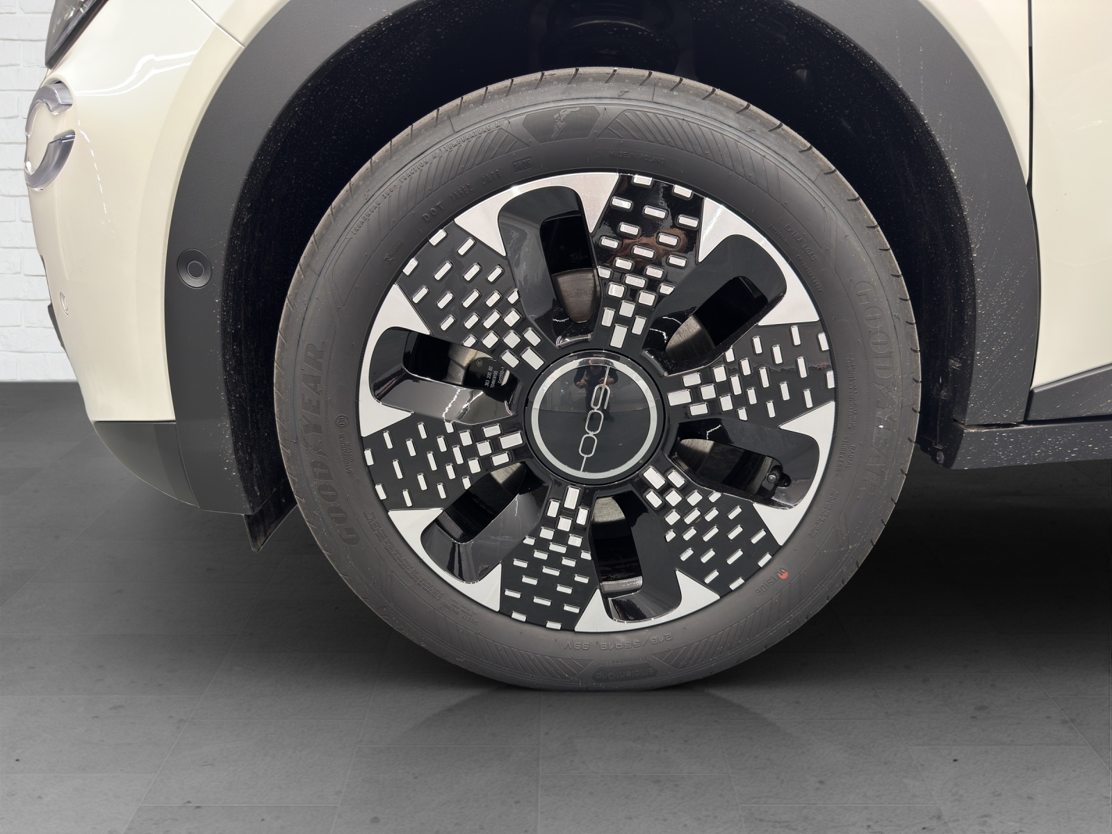 FIAT 600 1.2 Hybrid La Prima-image-5