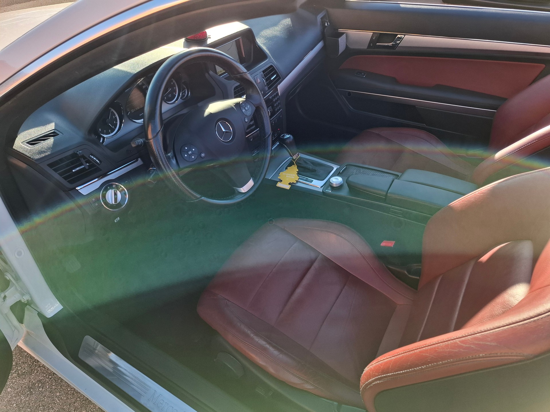 MERCEDES-BENZ E 250 CGI BlueEfficiency Automatic-image-8