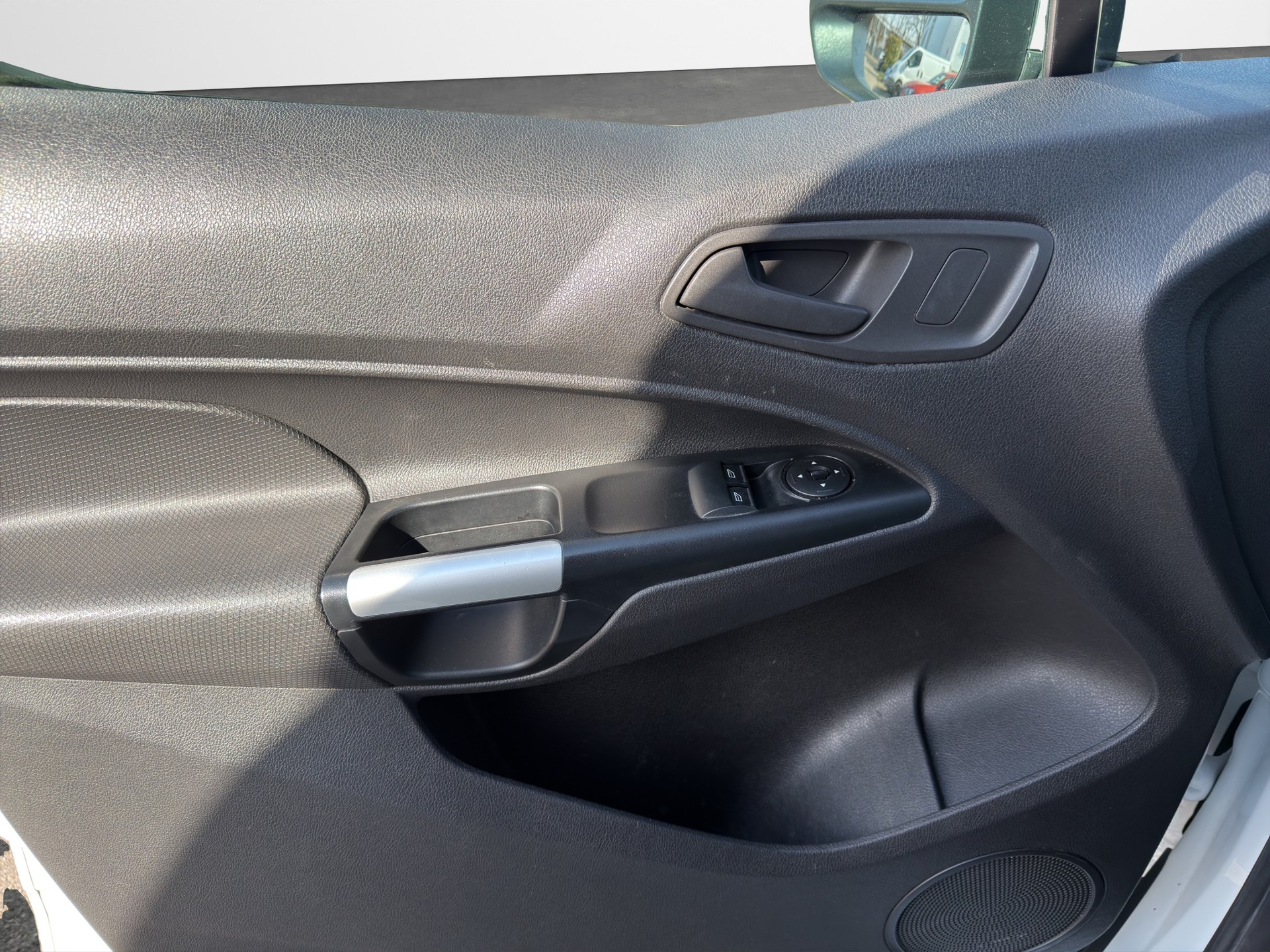 FORD Transit Connect Van T200 1.0 EcoBoost Trend-image-6