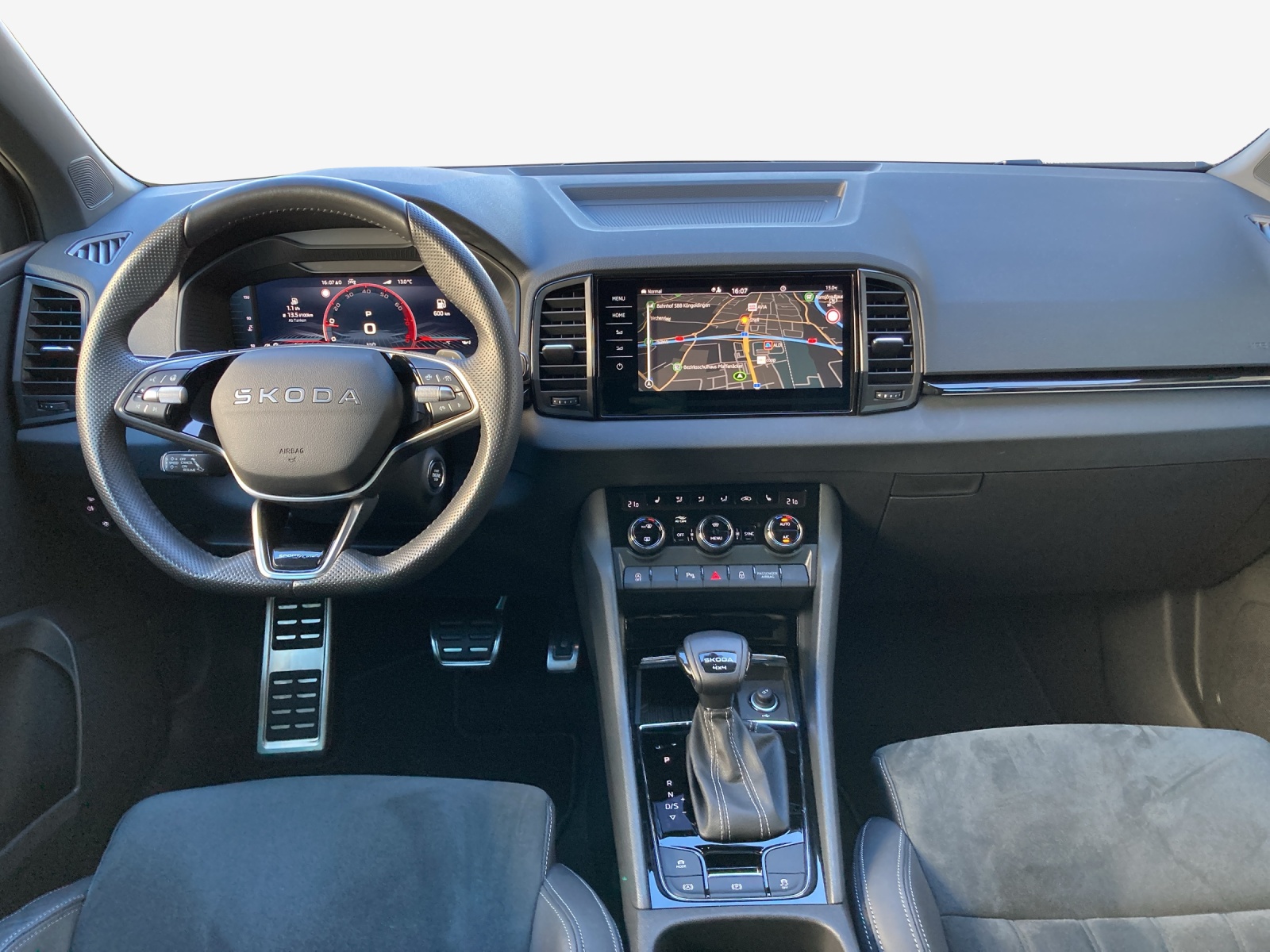 SKODA Karoq 2.0 TSI SportLine 4x4 DSG-image-8