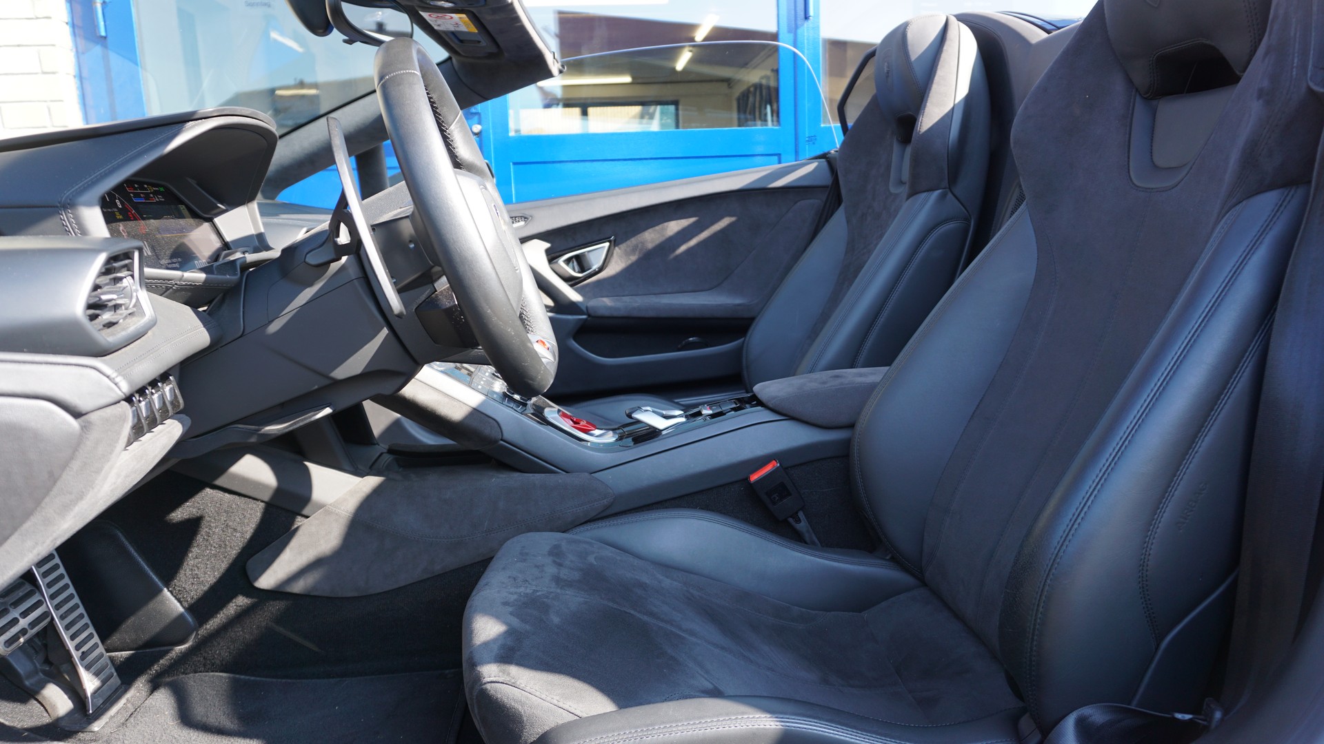 LAMBORGHINI Huracan LP610-4 Spyder DCT-image-18