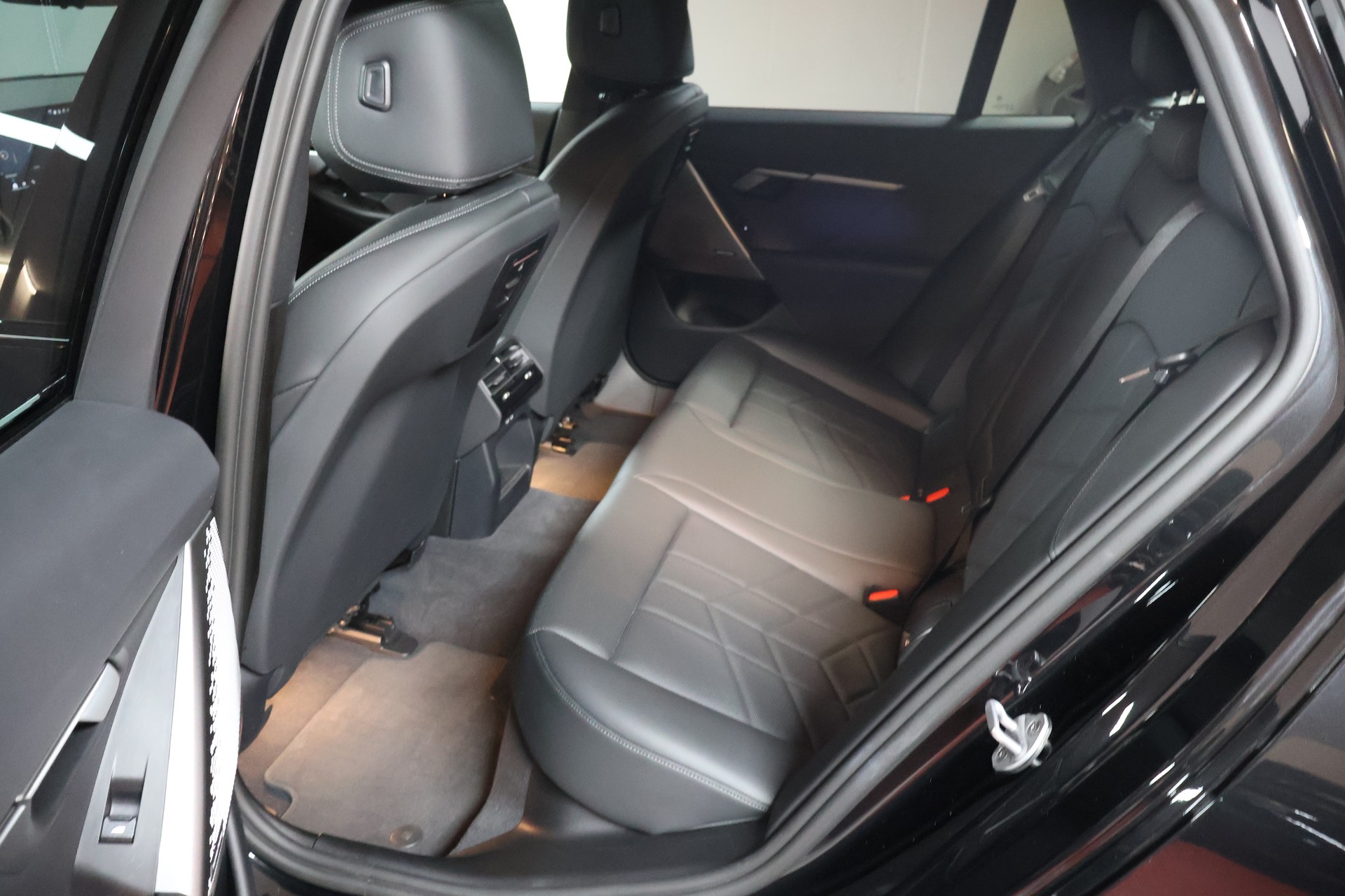 BMW 530e xDrive Touring M Sport Steptronic-image-18