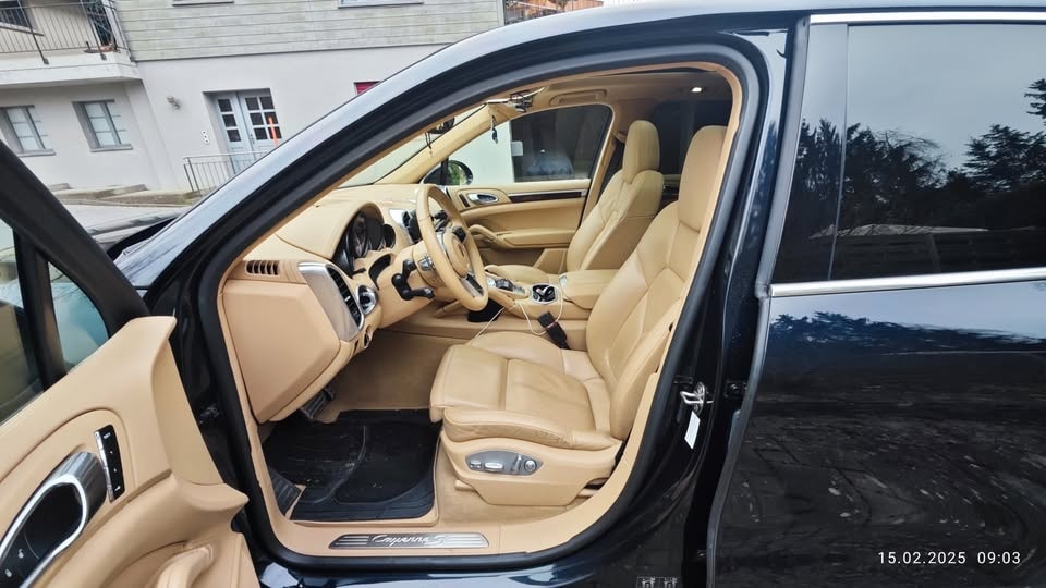 PORSCHE Cayenne S E-Hybrid-image-8