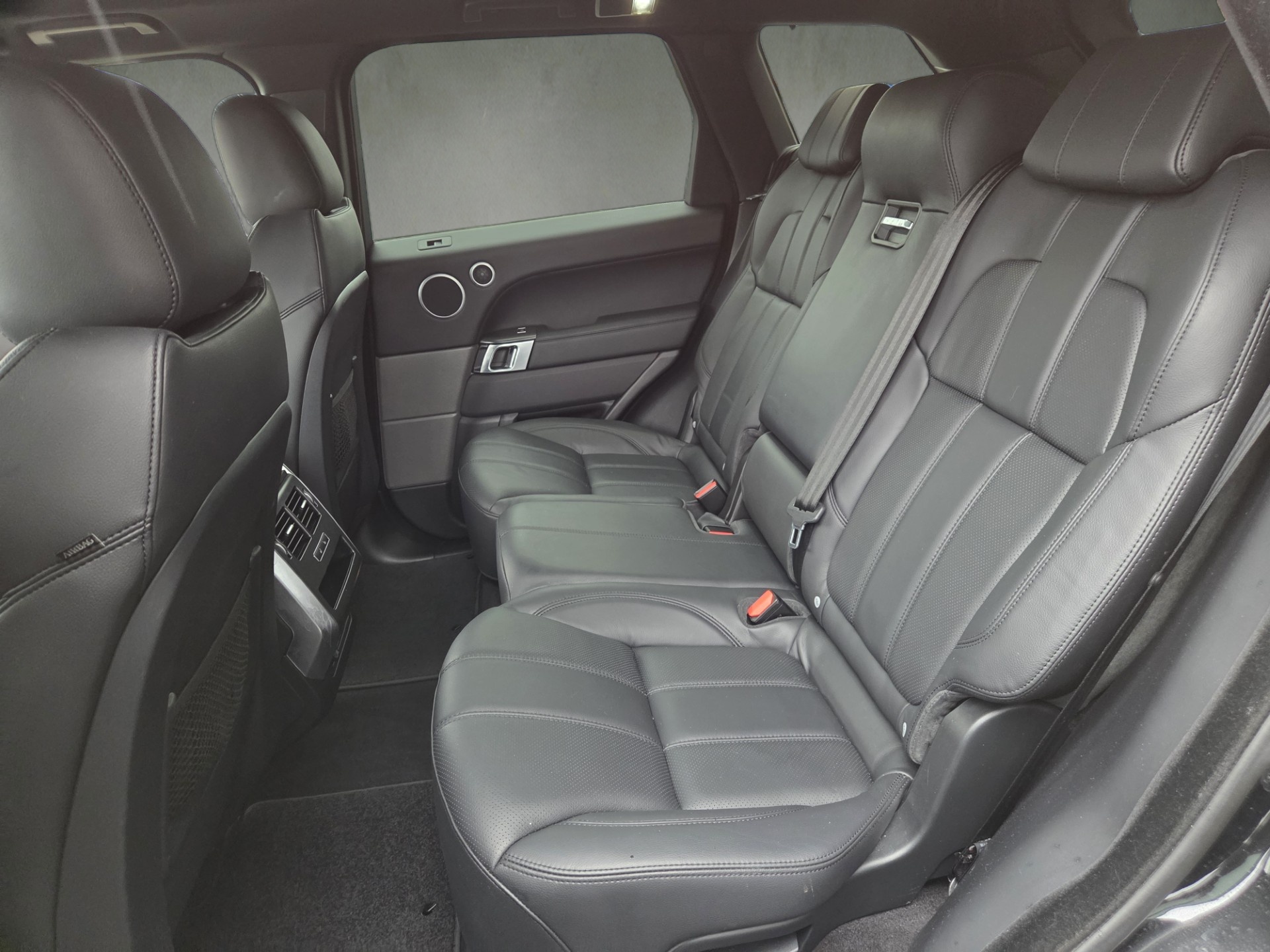 LAND ROVER Range Rover Sport 2.0SD4 S Automatic-image-16