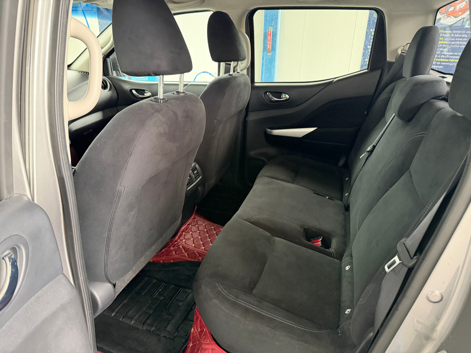 NISSAN Navara Double Cab N-Connecta 2.3 dCi 4WD Automat-image-13