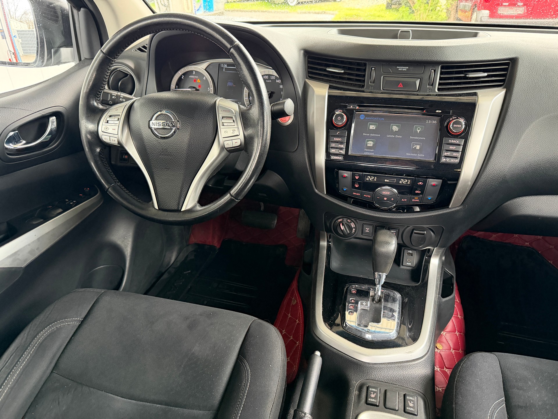 NISSAN Navara Double Cab N-Connecta 2.3 dCi 4WD Automat-image-15