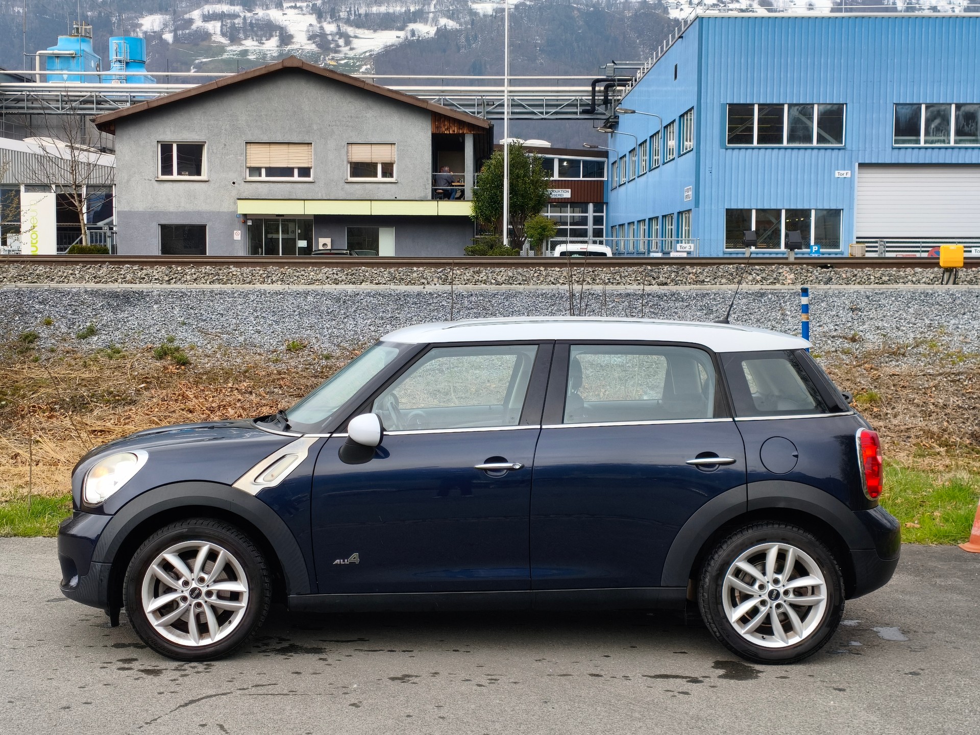 MINI Countryman Cooper D ALL4-image-9