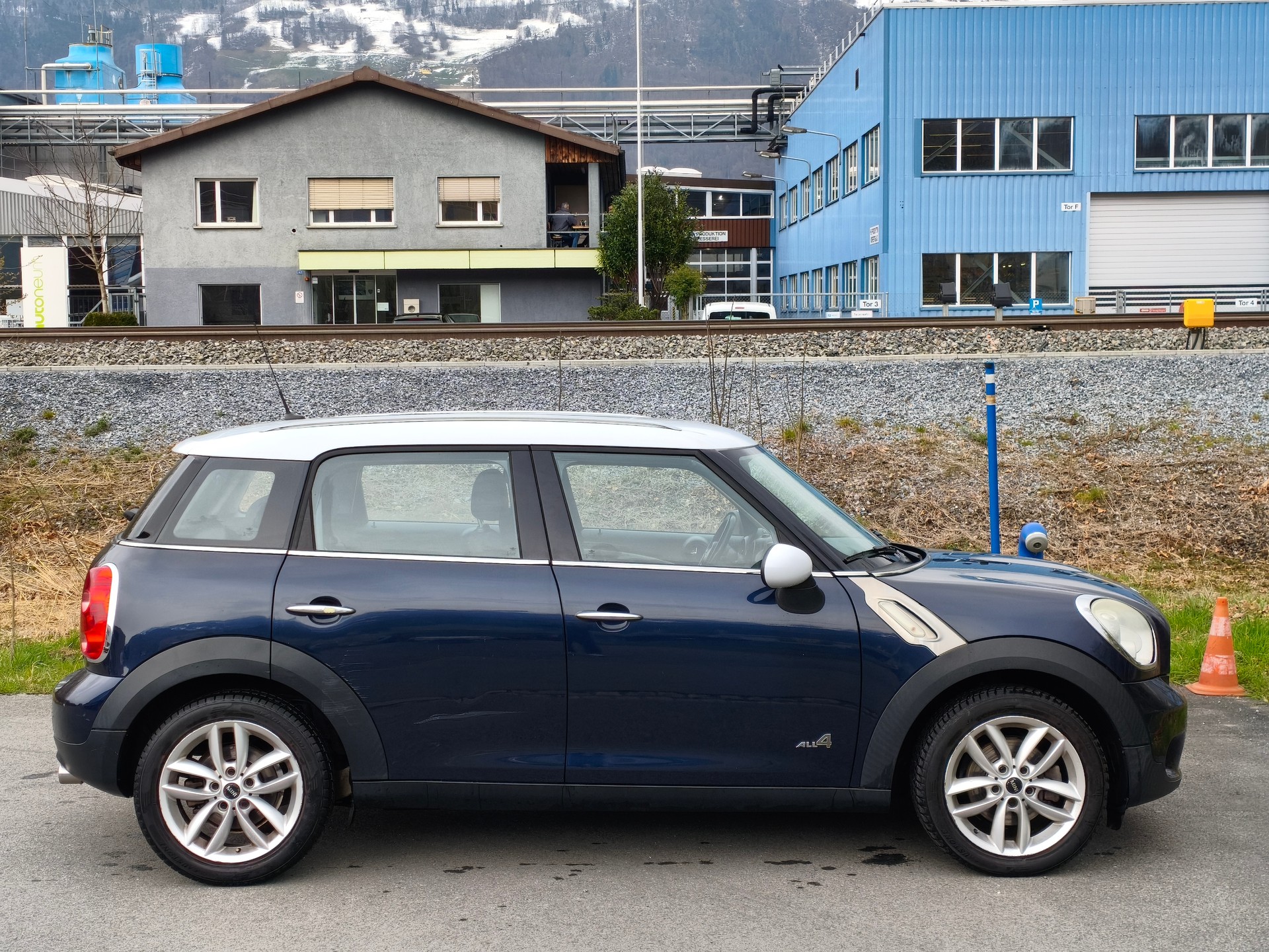 MINI Countryman Cooper D ALL4-image-4