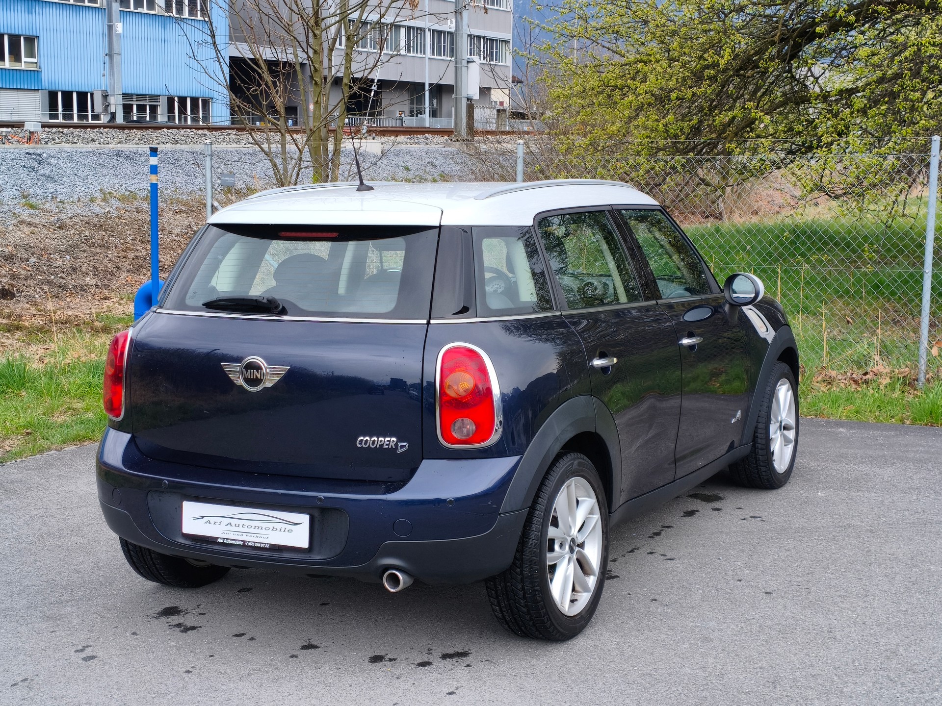 MINI Countryman Cooper D ALL4-image-6