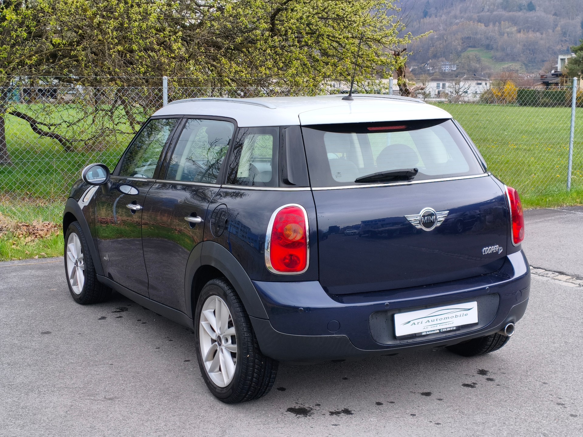 MINI Countryman Cooper D ALL4-image-7