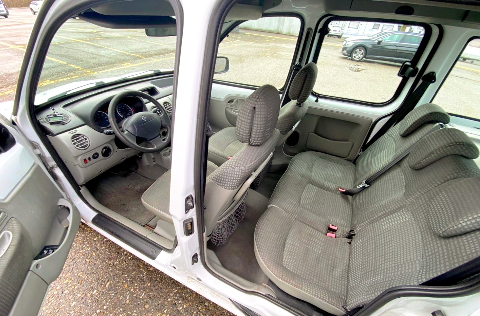 RENAULT Kangoo 1.6 16V Expression-image-10